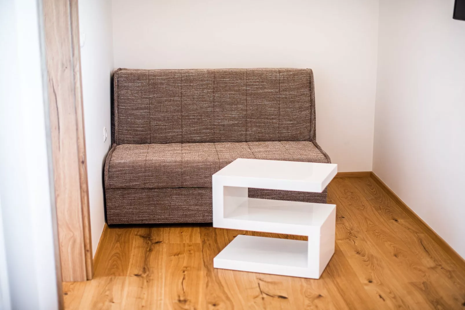 Serene Hollow Holiday Home with Mountain View - Two Bedroom Holiday Home with Mountain View-Slaapkamer