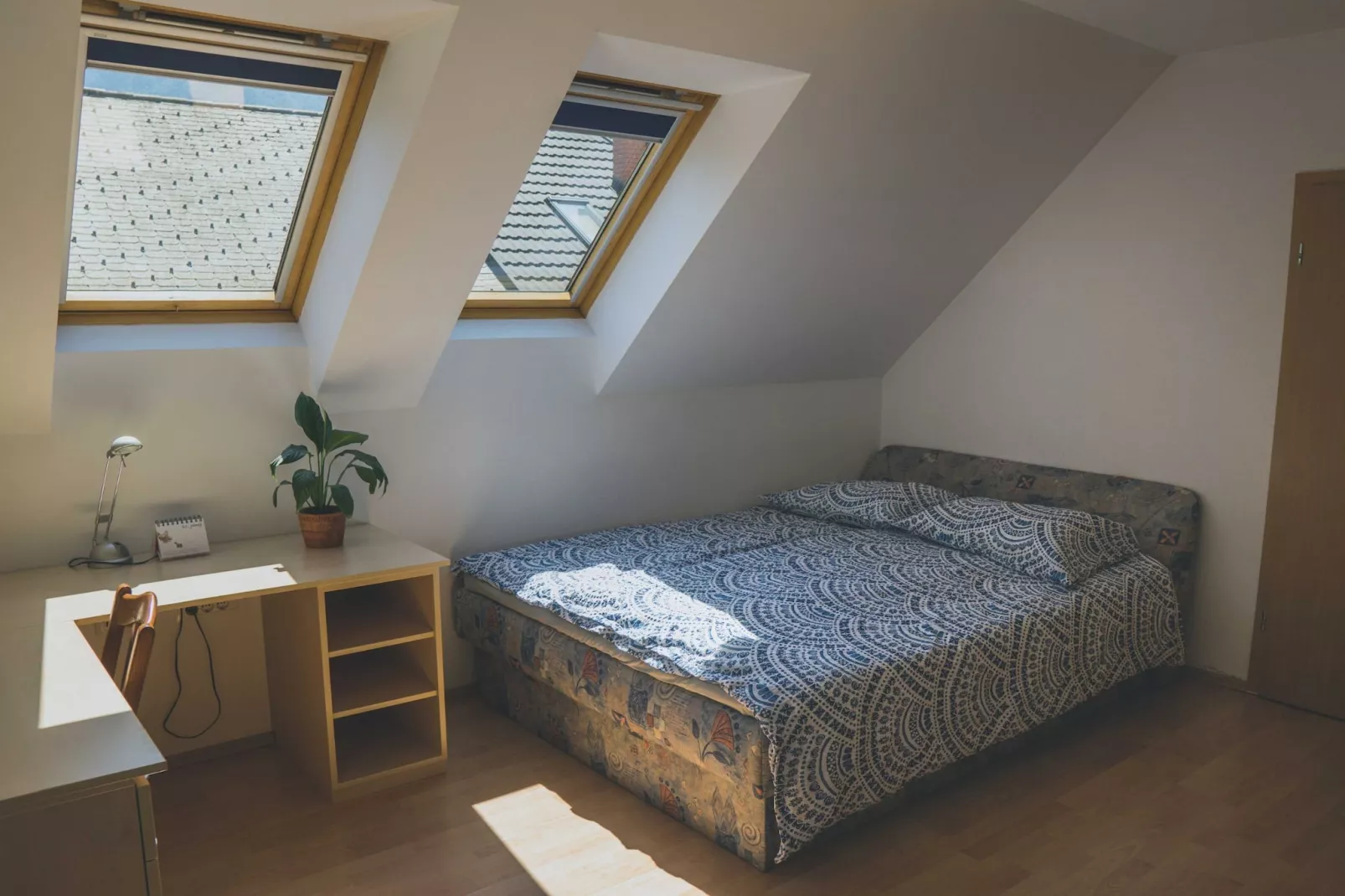 Comfortable Apartment with Mountain View - One Bedroom Apartment-Slaapkamer