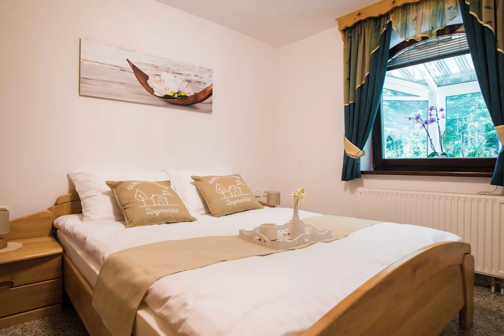 Rustic Authentic Holiday Home with Terrace and Wood Stove - Three Bedroom Holiday Home with Terrace-Slaapkamer