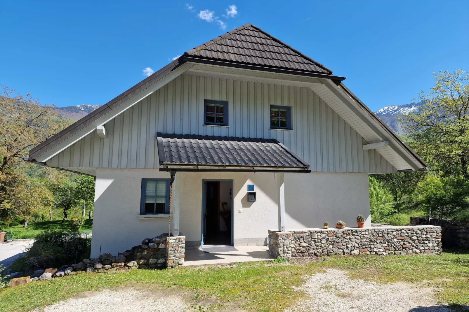 Bovec Comfortable Apartment with Mountain View - One Bedroom Apartment with Mountain View-Buitenlucht