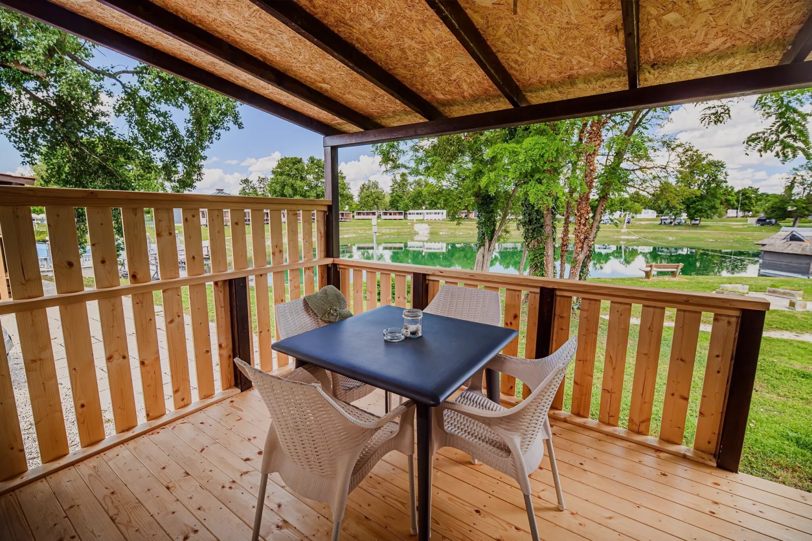 Waterside Retreat Mobile Homes with Thermal Riviera Tickets - One Bedroom Mobile Home with Lake View (owner 4)-Terras