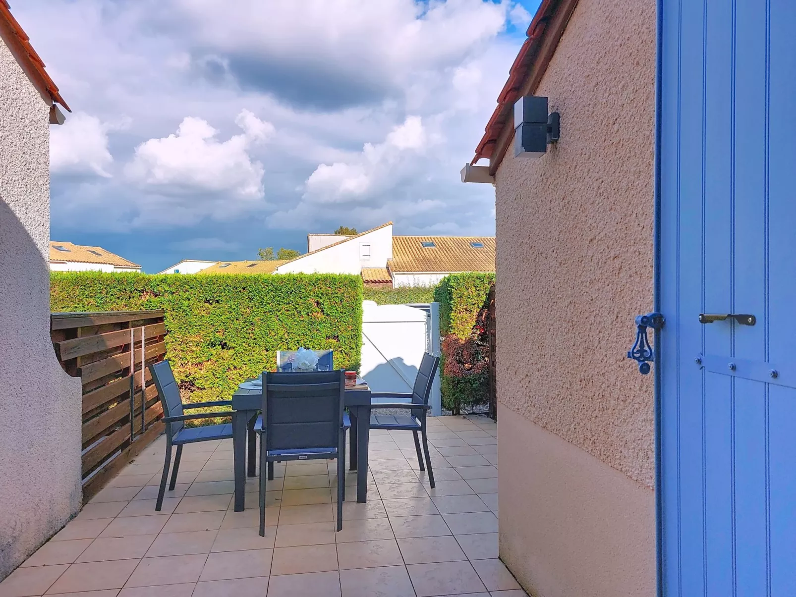 Les Charmilles-Buiten