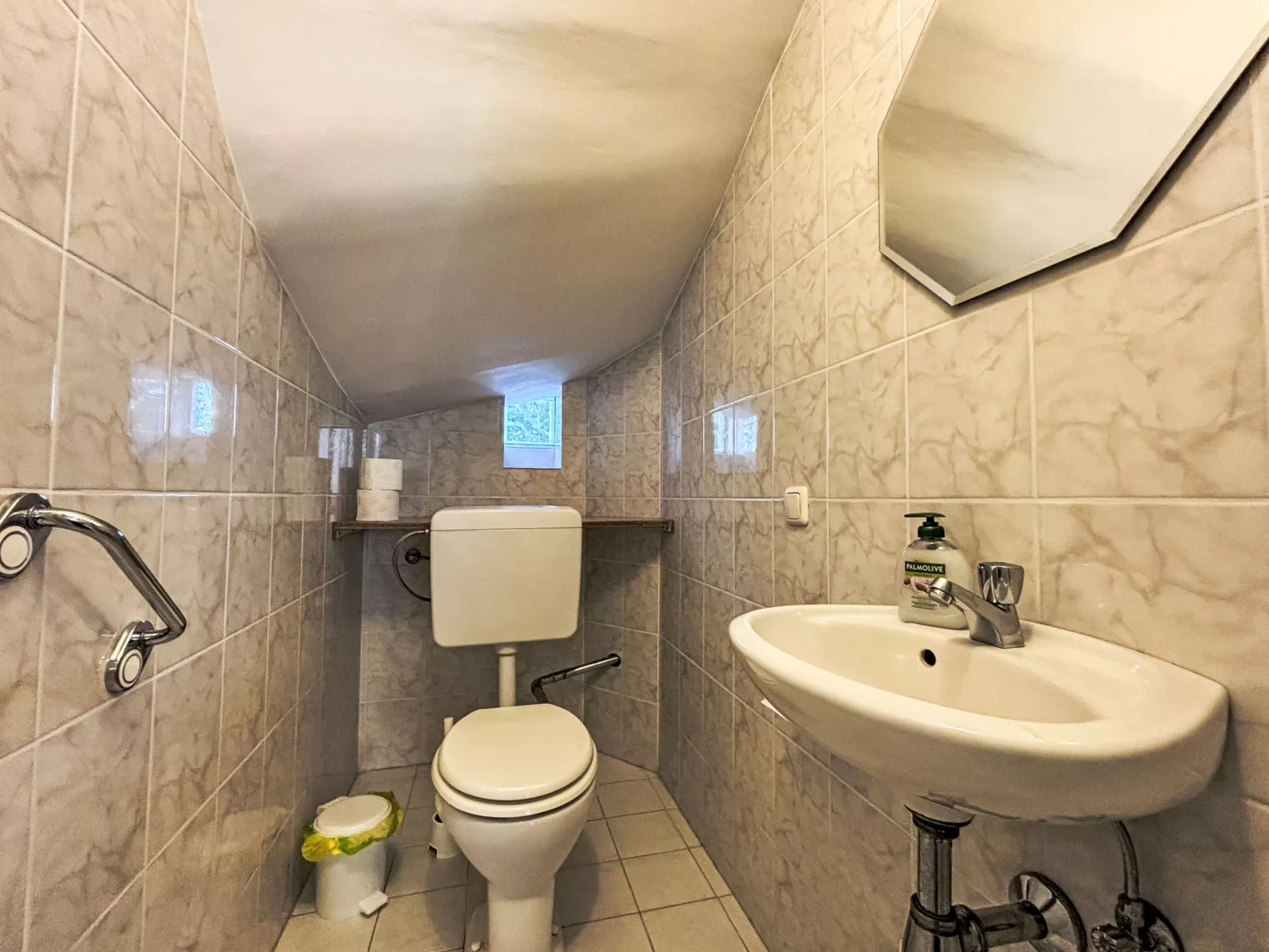 Großmutters Ferienhaus-Binnen