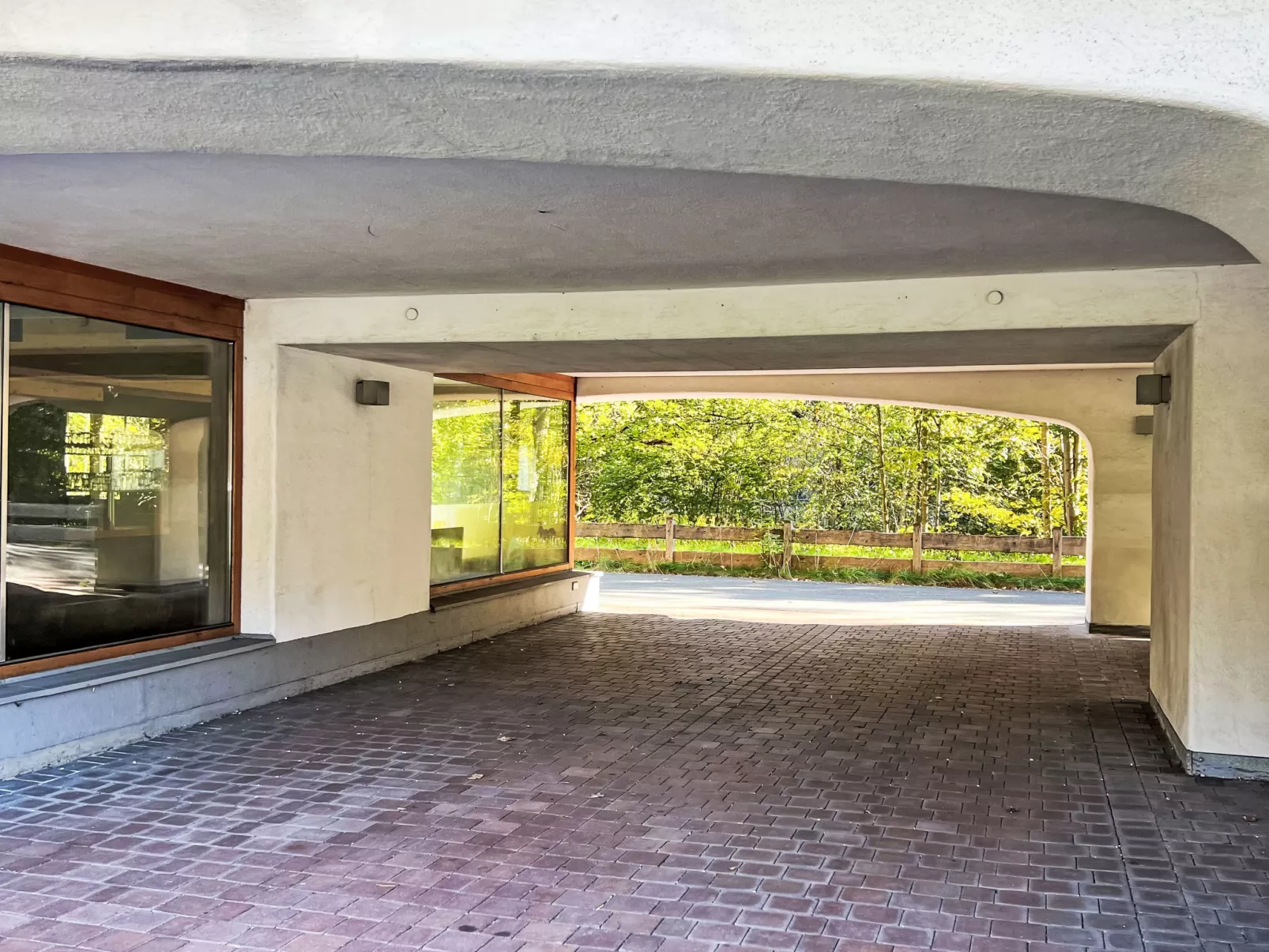 Cheeky Apartment-Buiten