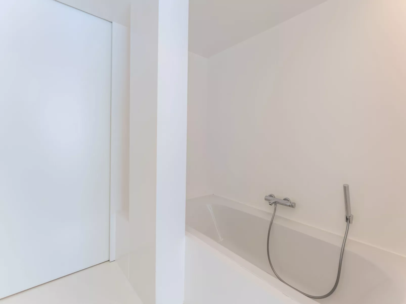 Blanc Rivage with garage-Binnen