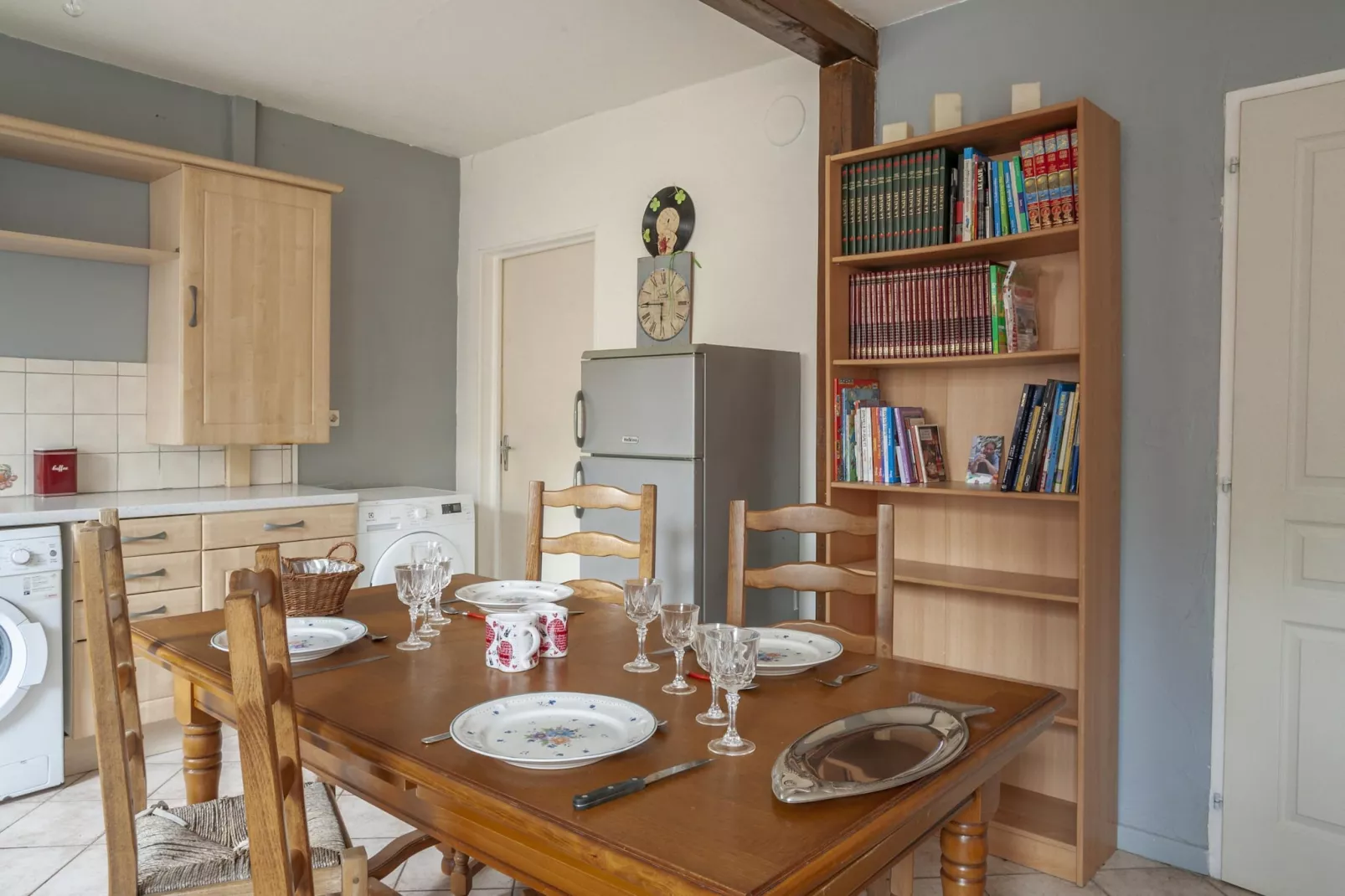 Fijn appartement in Belfort bij het centrum-Eetkamer