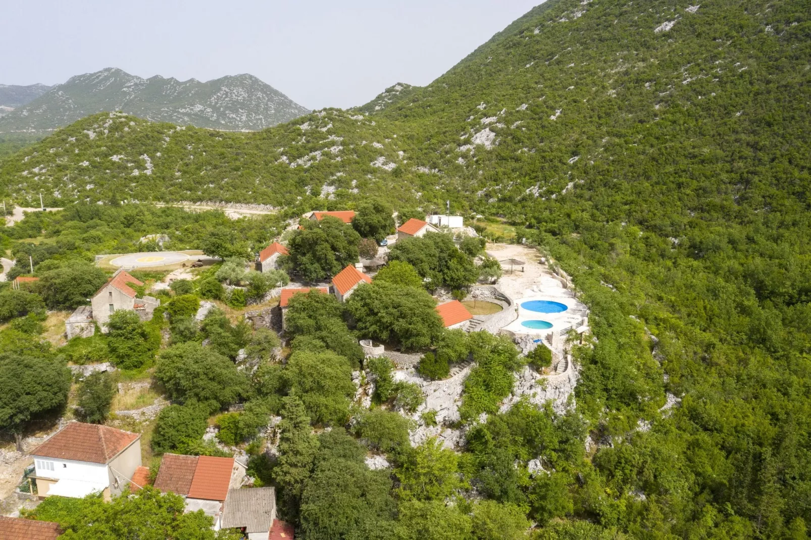 Rustical Resort Kokorići with Shared Outdoor Swimming Pool - One Bedroom Apartment-Uitzicht