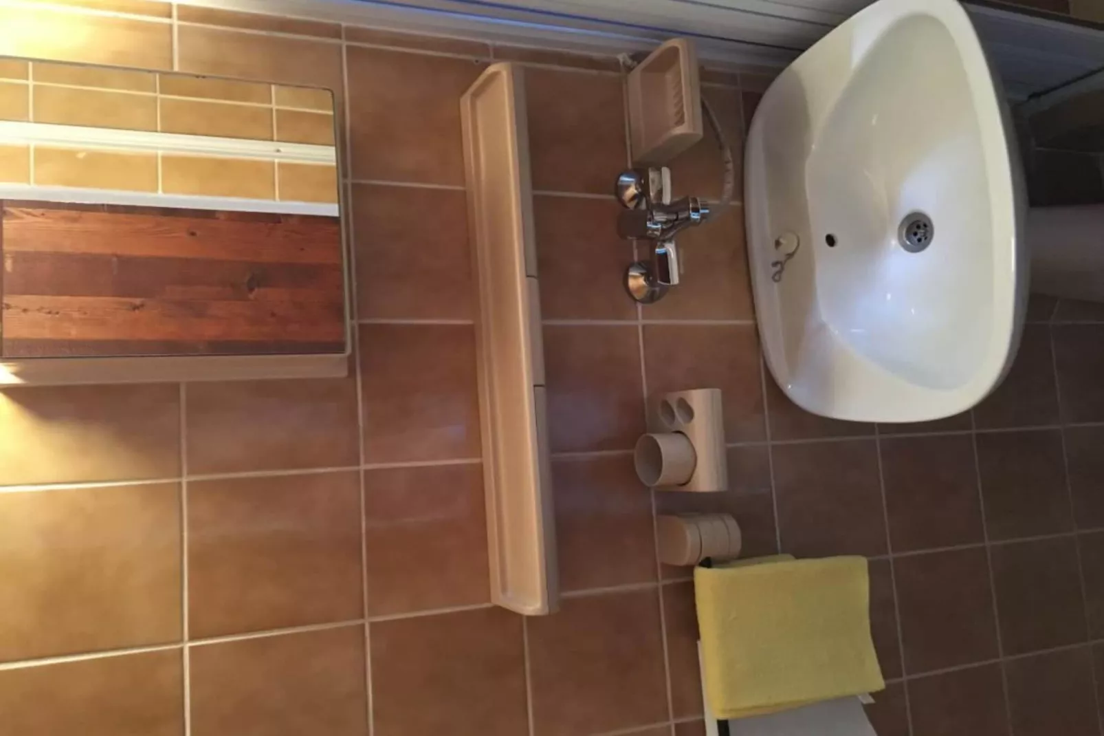 Comfortable Budva Rooms with Easy Access to Sveti Stefan - Triple Room 6-Badkamer