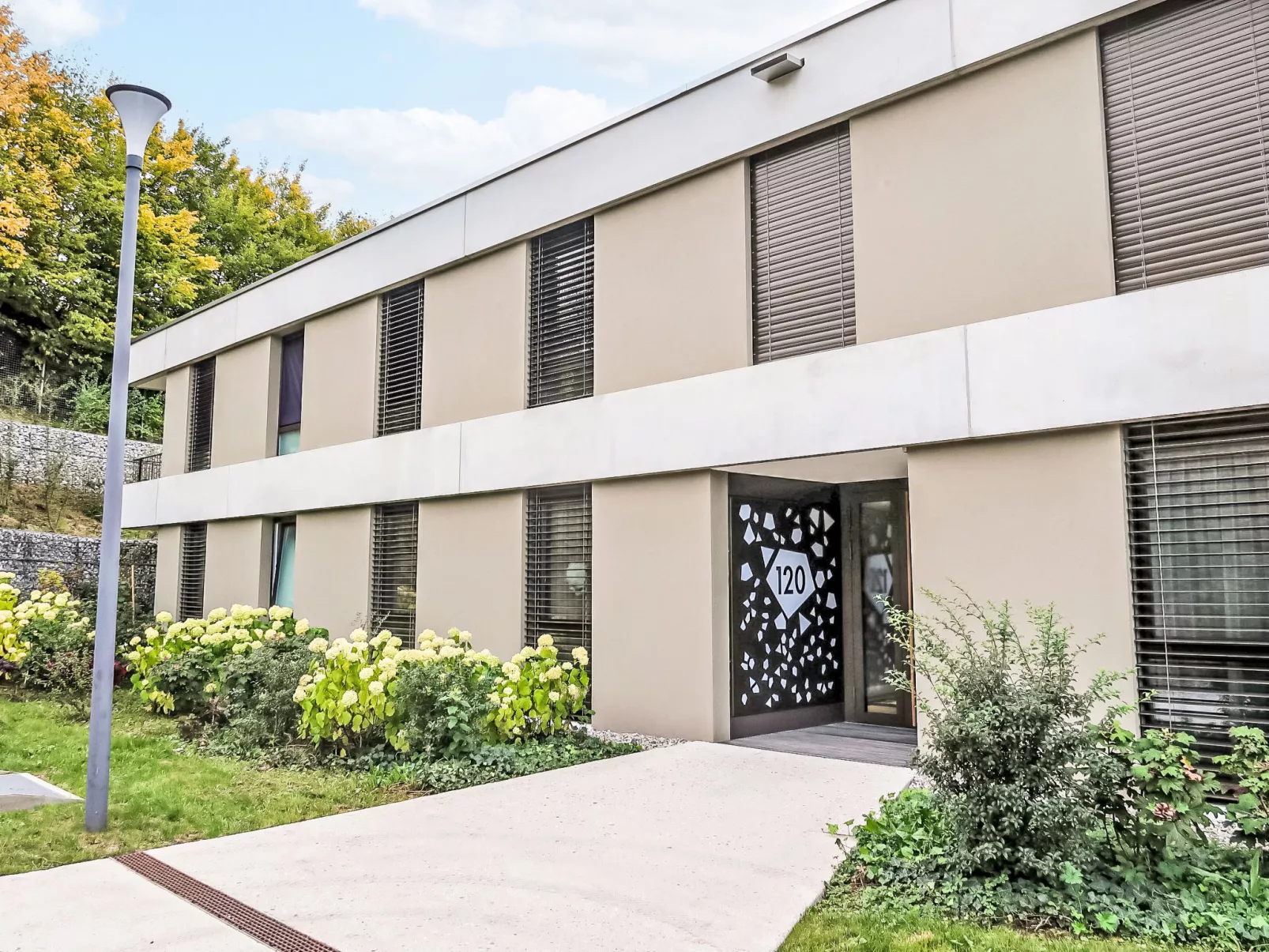 Les Oréades C-Buiten