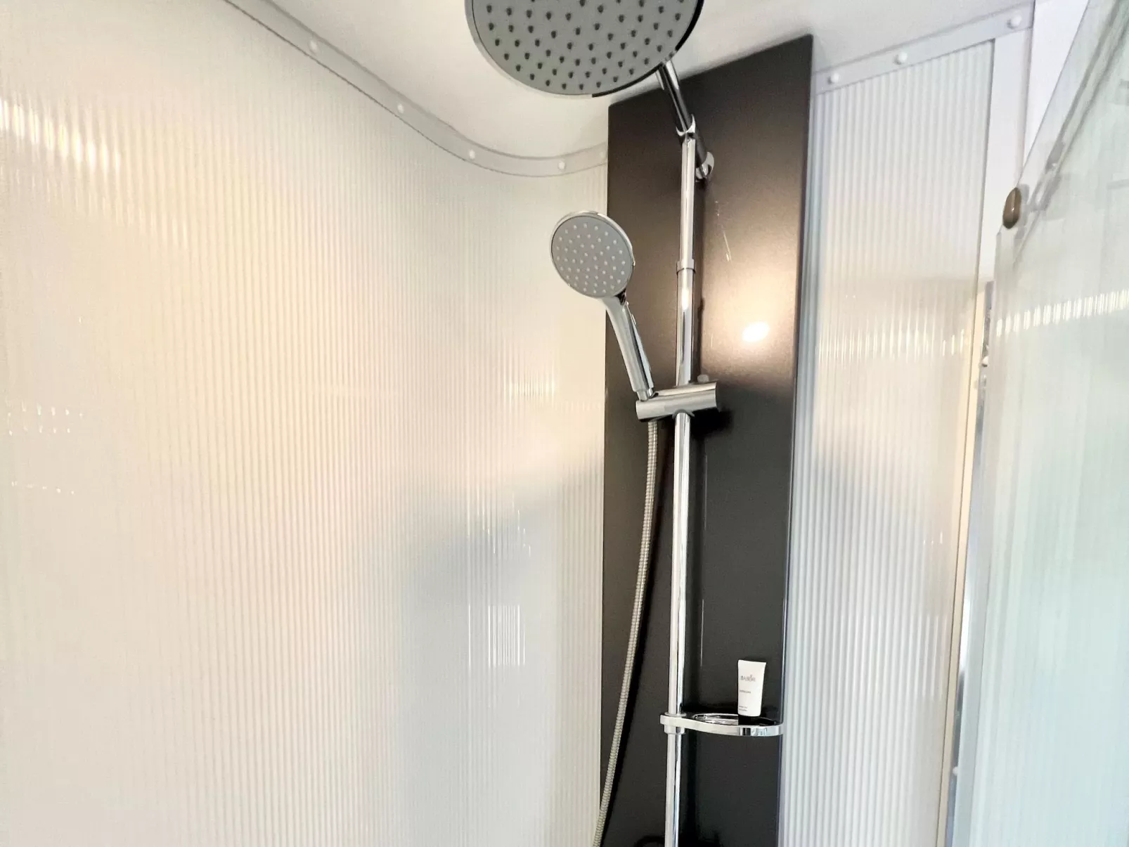 SKYLIGHT Chalet-Binnen