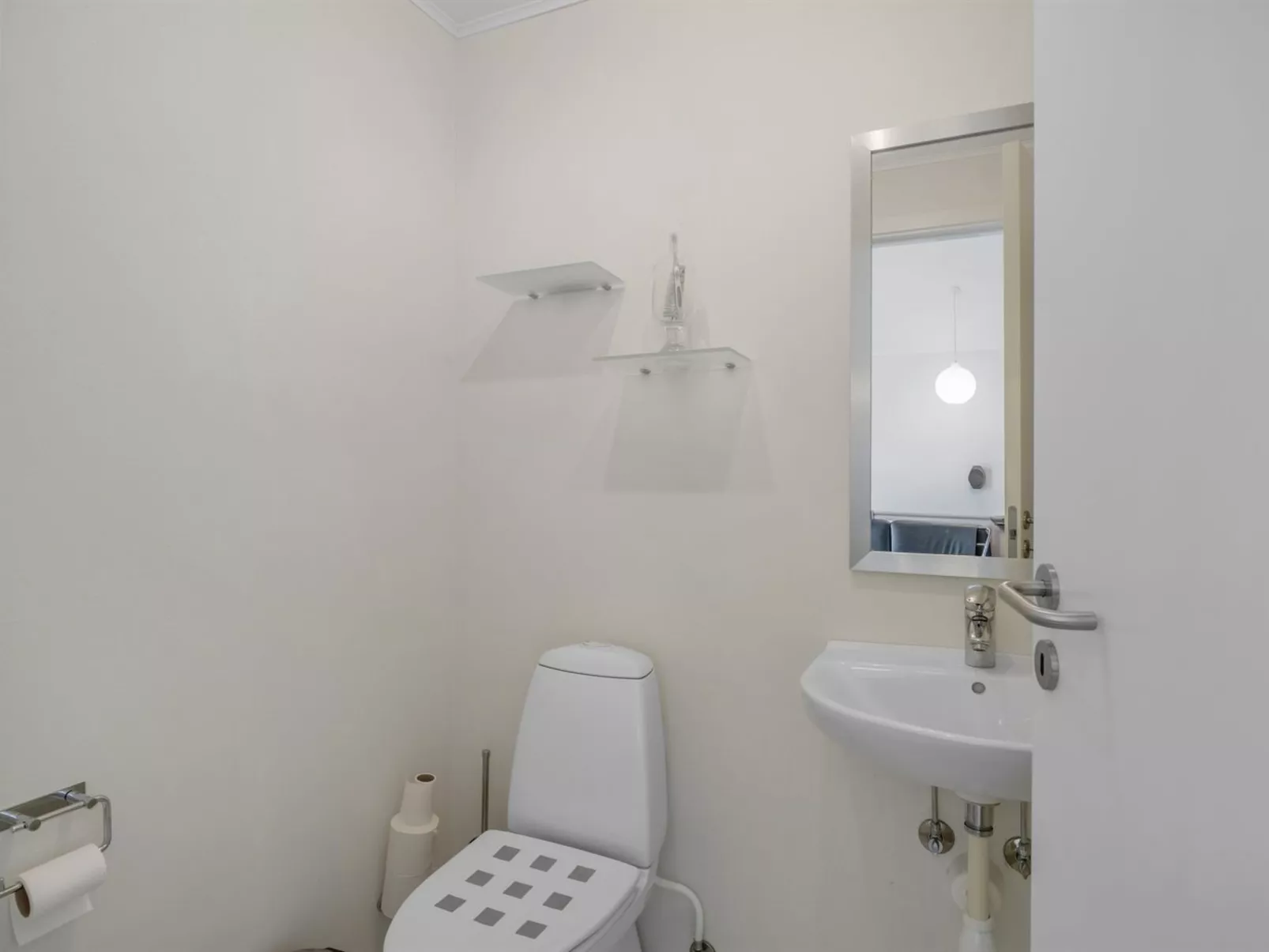 "Janik" - 700m from the sea-Binnen