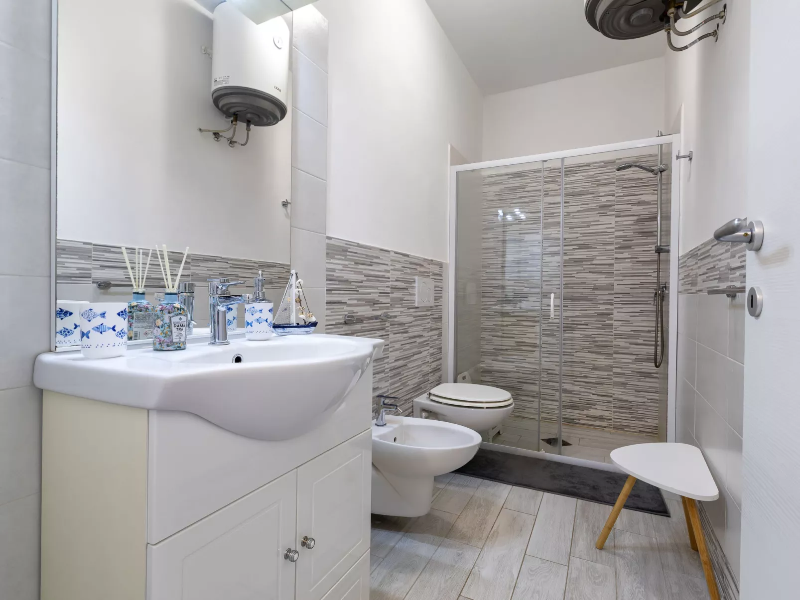 Granello di sole-Binnen