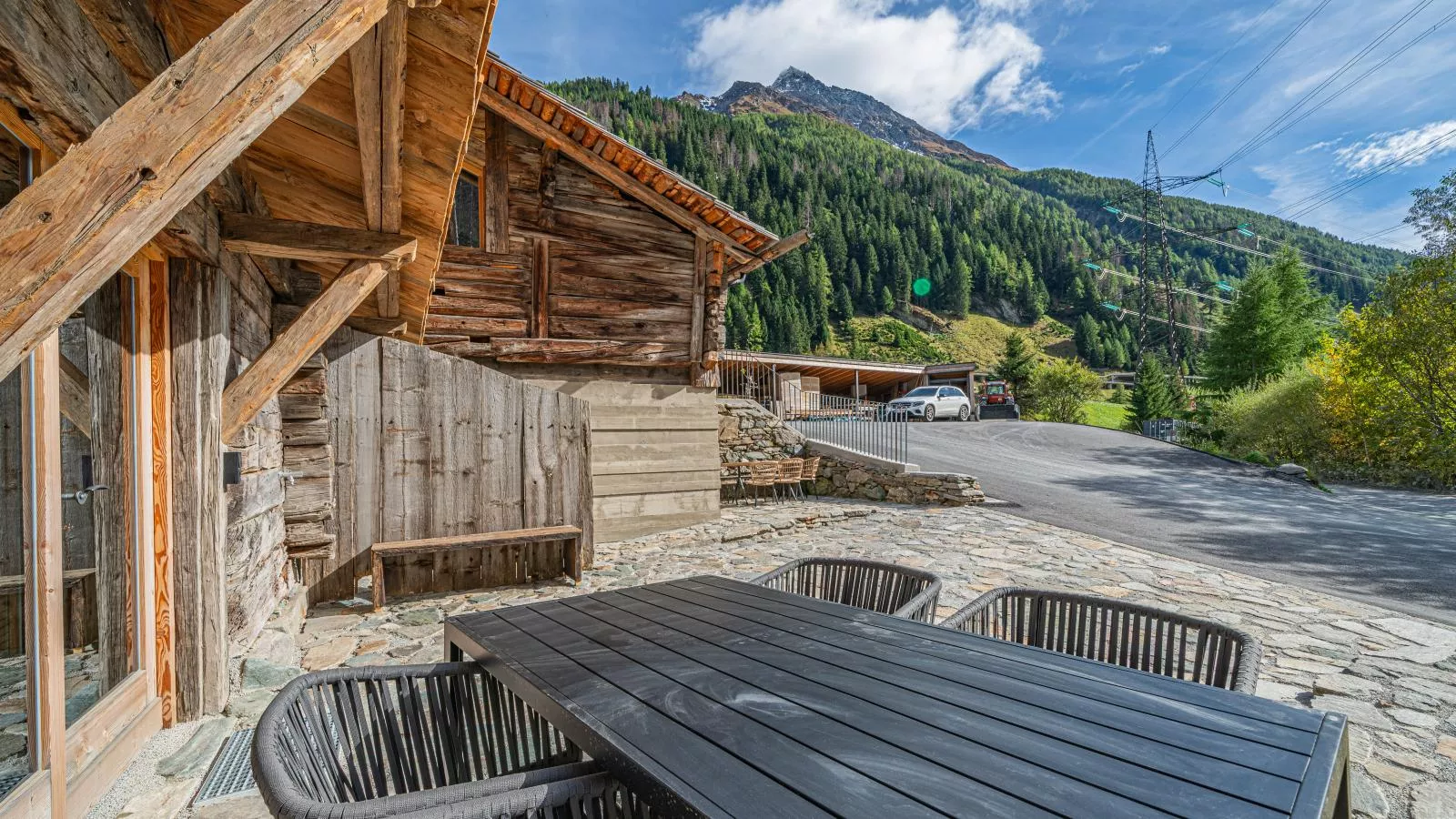 Raneburg 4 Stallhaus-Terrasbalkon