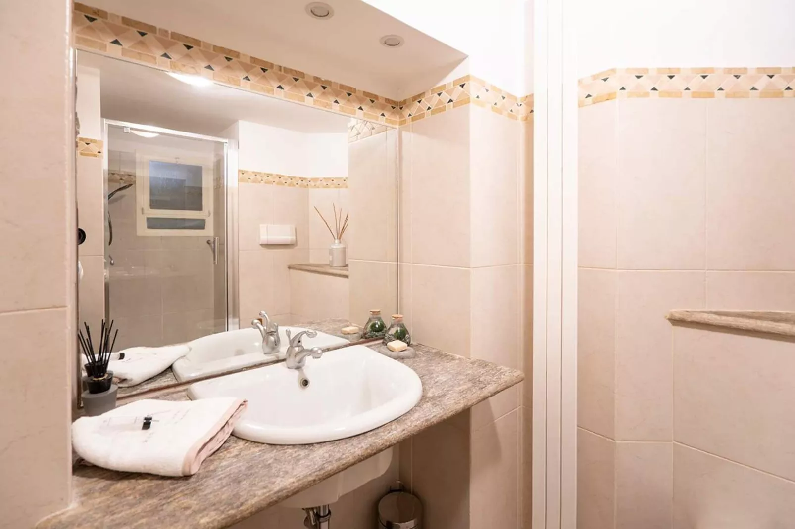 MI LAZZARO PALAZZI-Badkamer