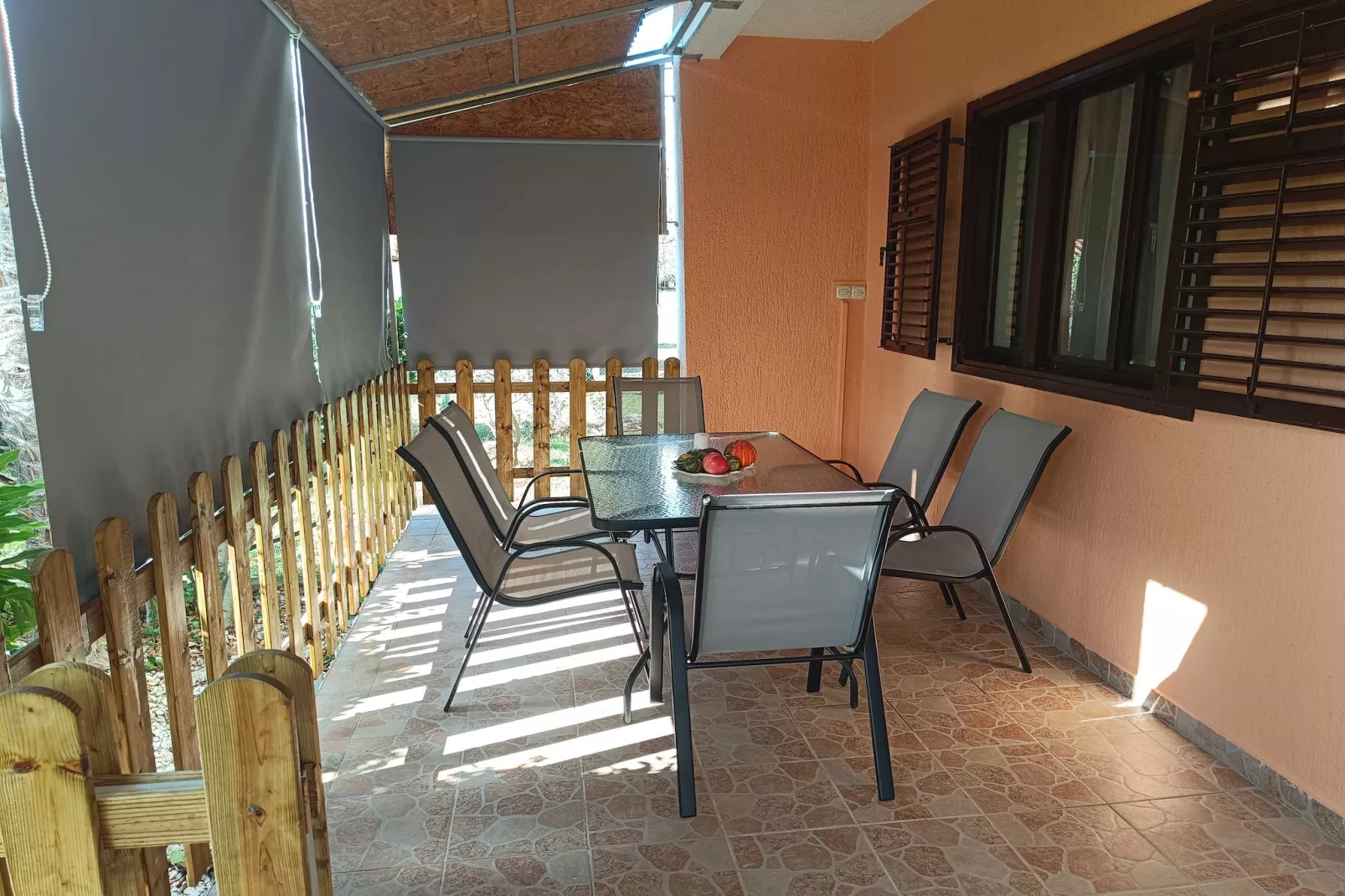 Holiday Home Višnja - Two Bedroom Holiday Home with Terrace - Terras