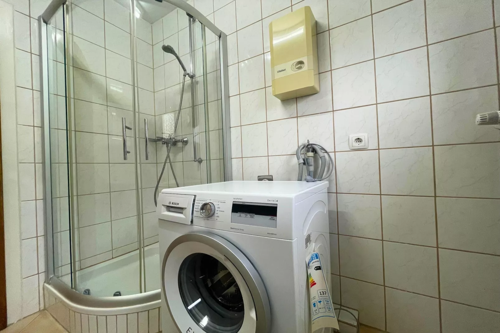 Ferienwohnung Birresborn-Badkamer