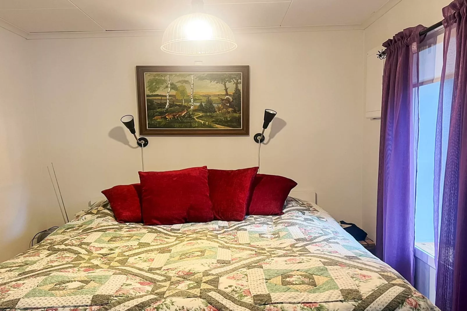 Charmant huisje aan het Sjunnaryd-meer-Binnen