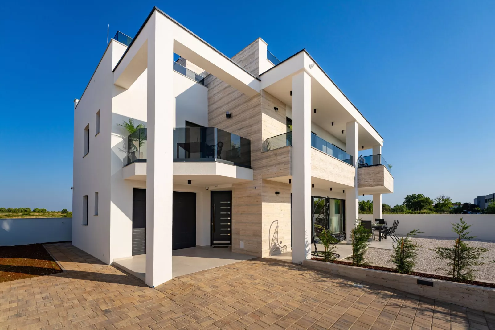 Sea view apartment LaMag-Buitenkant zomer