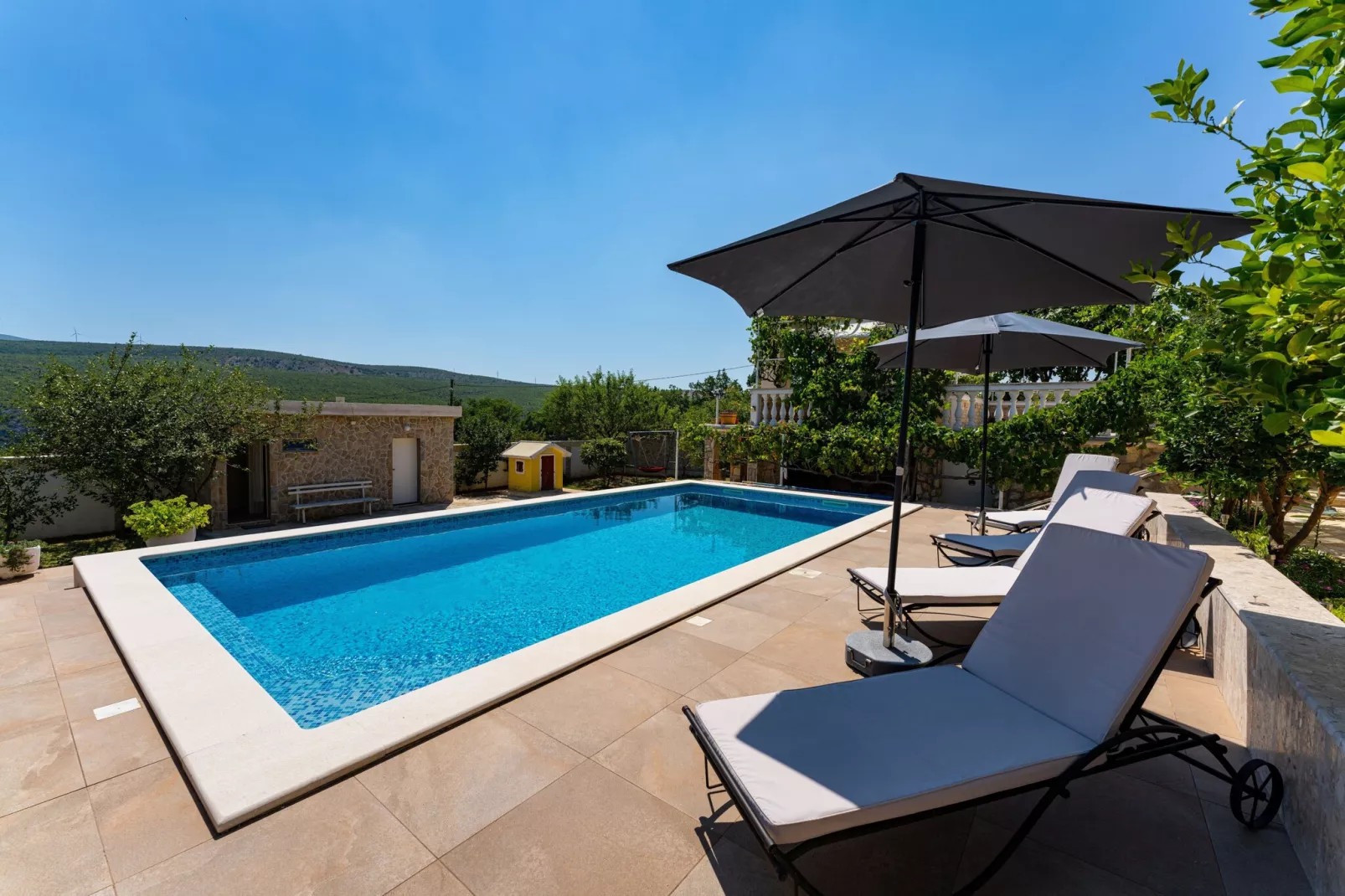 Villa Sucic with private pool-Zwembad