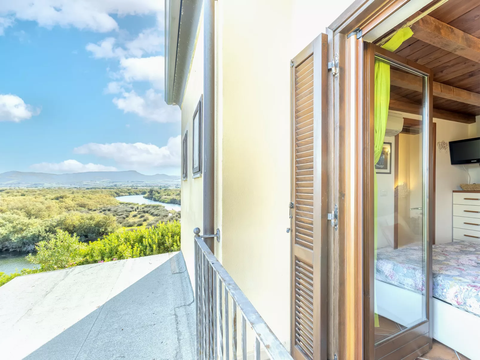 Baia Delle Mimose-Buiten