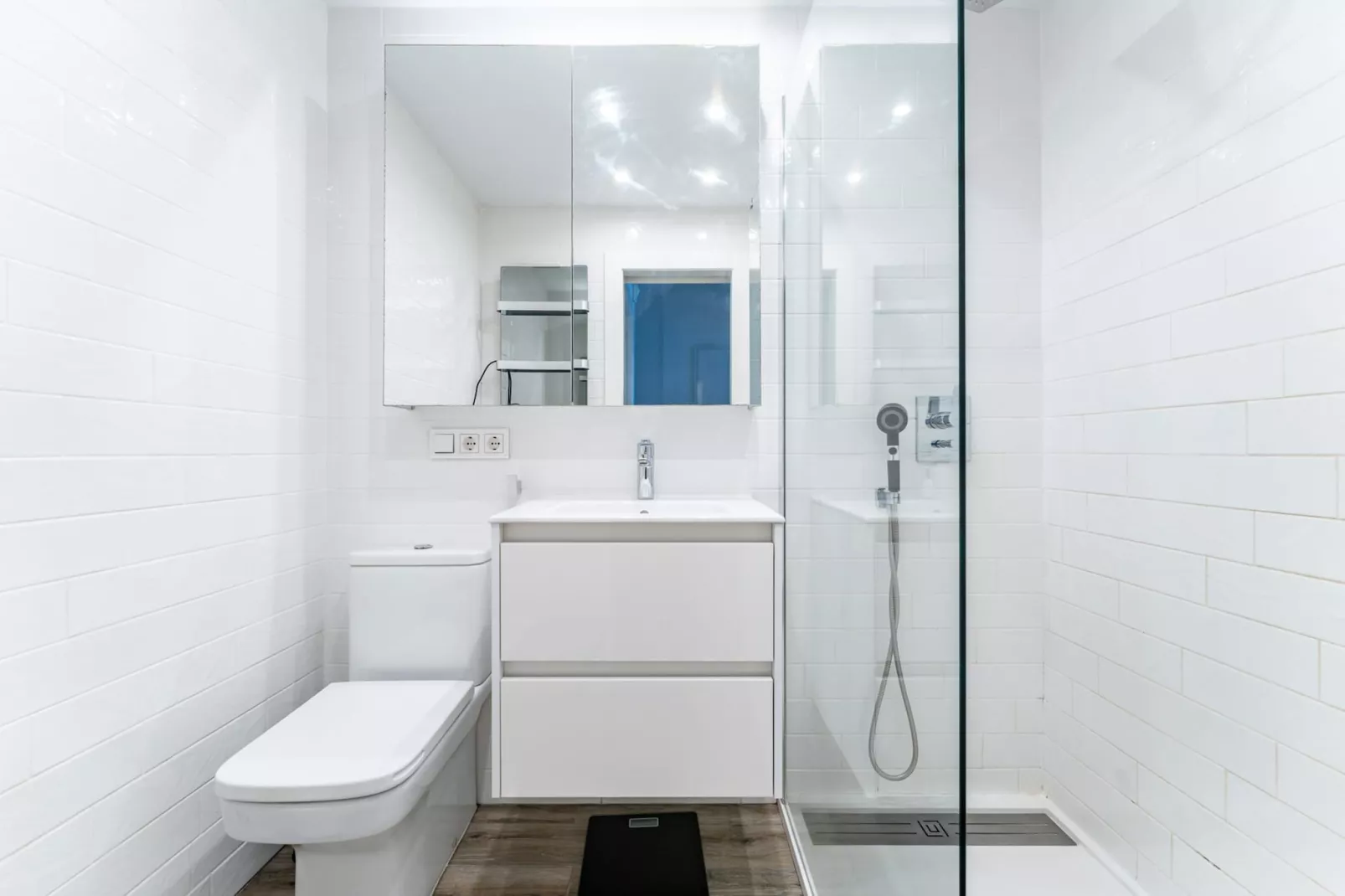 CT 400 - Faro's Beachfront House in Calahonda-Badkamer