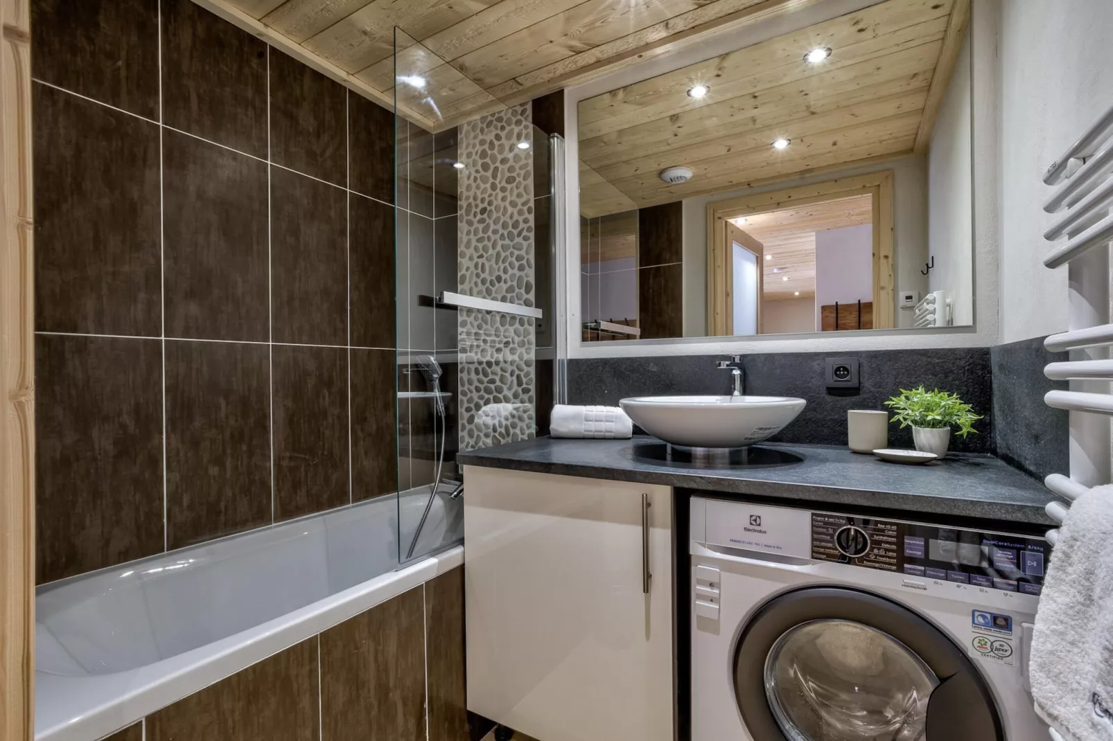 Blaitiere 14-Badkamer