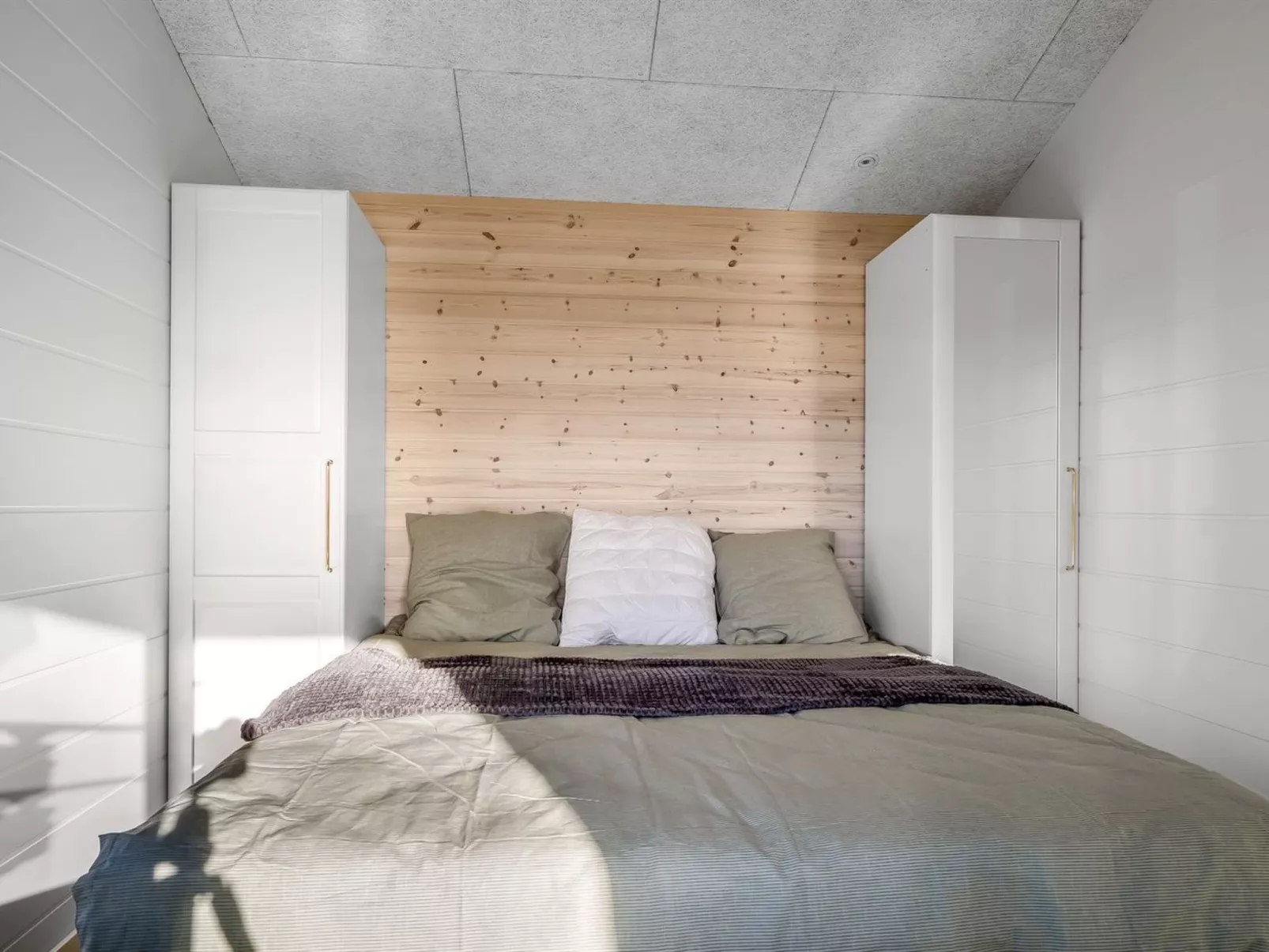 "Daren" - 700m from the sea-Binnen