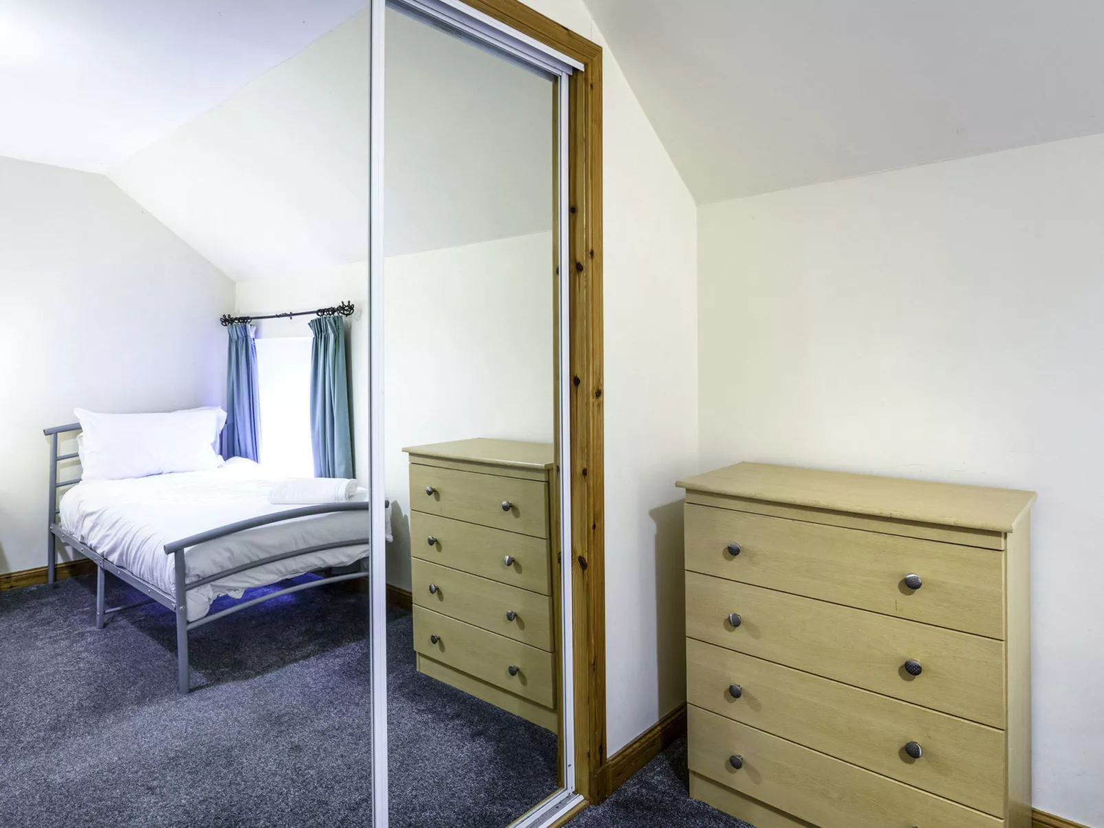 Pitgaveny Apartment-Binnen