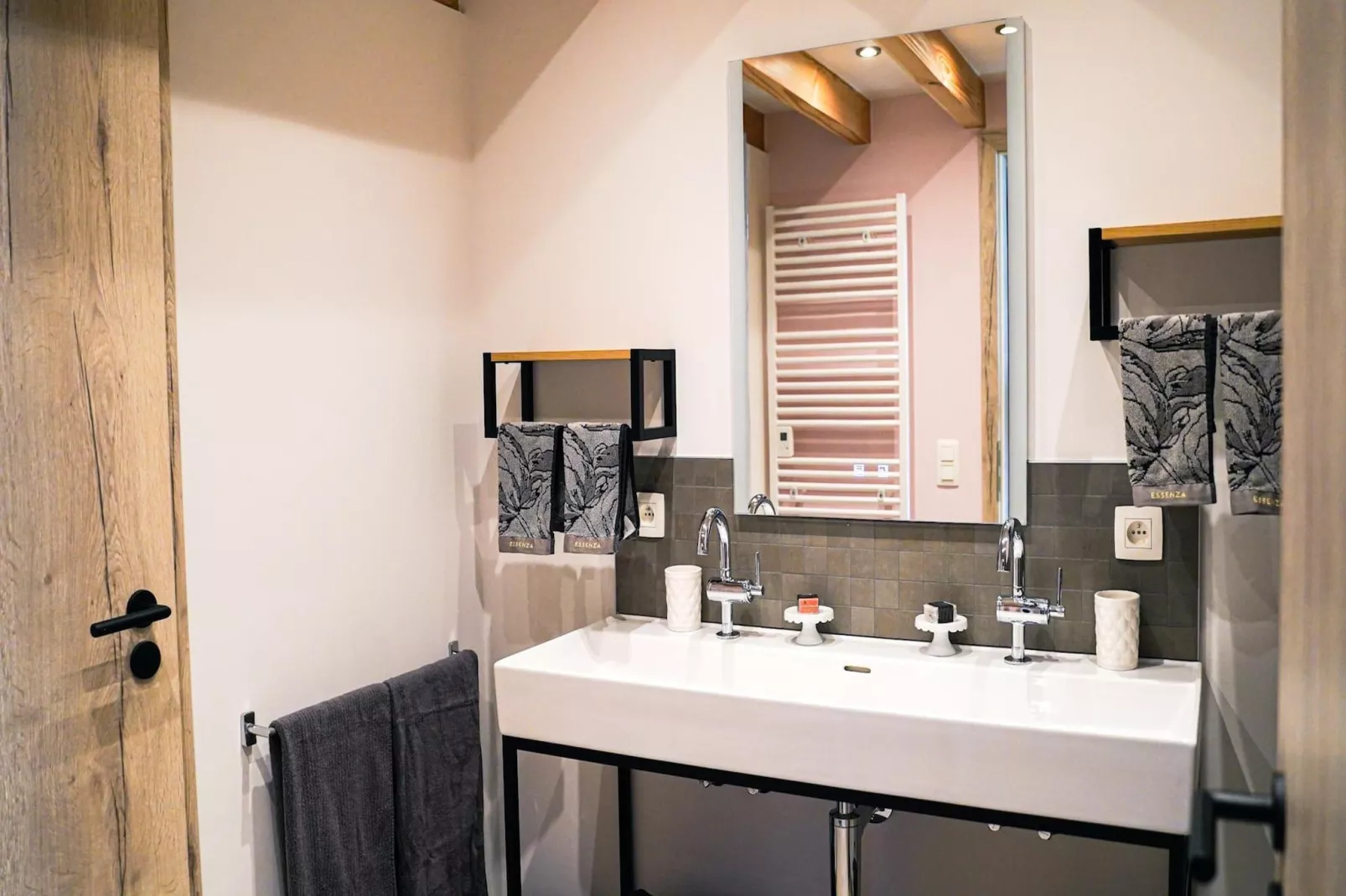 Le Paradis d'Henri-Badkamer