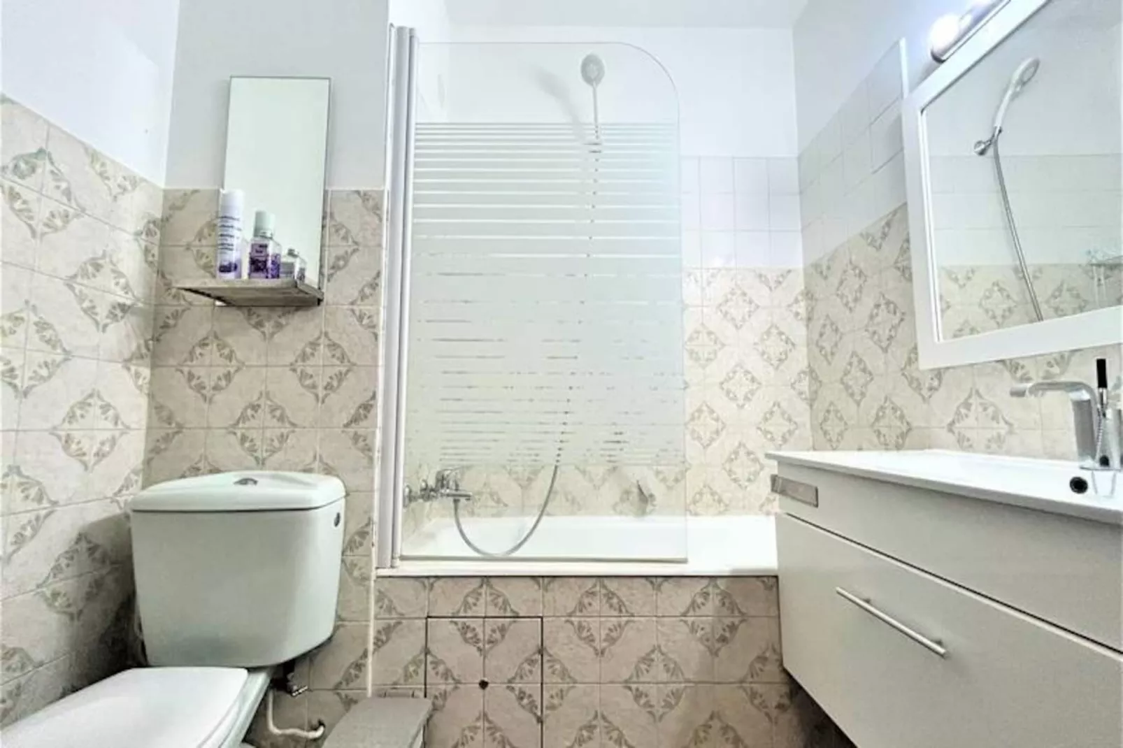 Résidence Flore-Niet-getagd