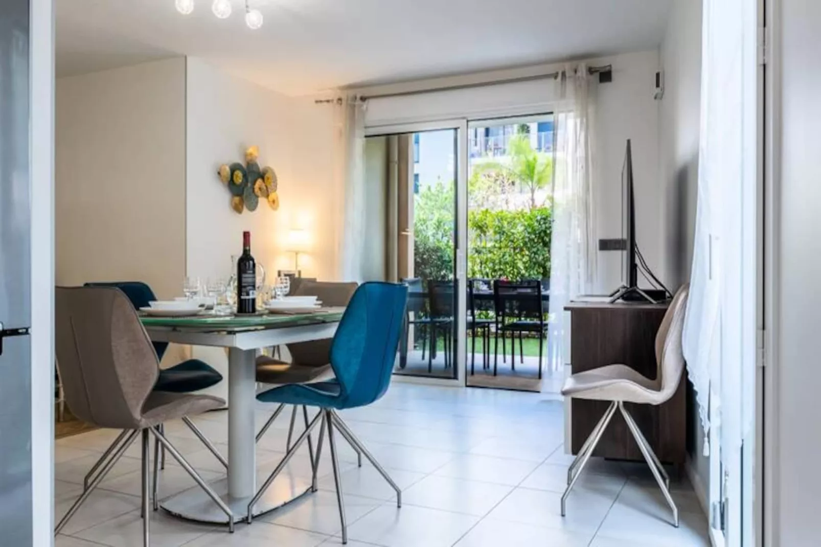 Résidence Rez-de-jardin Palm Beach, Piscine, Plages à Pied-Niet-getagd