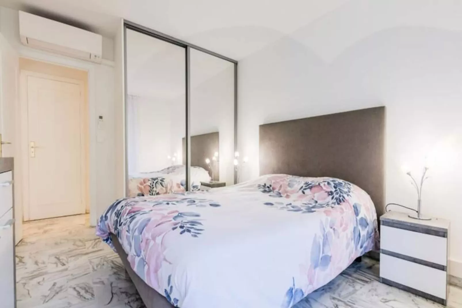 Résidence 3p R&eacute;nov&eacute; Au C&oelig;ur D&rsquo;un Parc Arbor&eacute; &agrave; 5min Du Centre-Niet-getagd