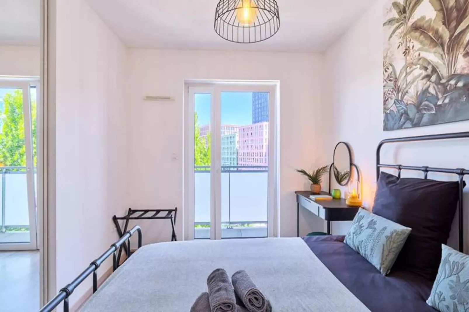 Dans Les &eacute;toiles - 2 Chambres Proche Centre Ville Avec Parking Inclus-Niet-getagd