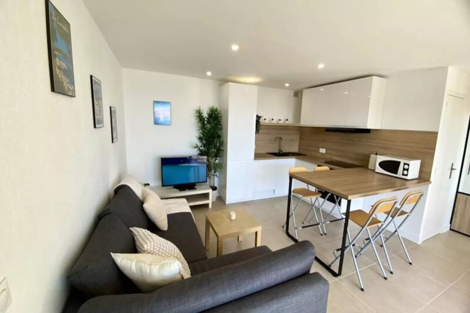 Résidence T2 Lumineux Avec Terrasse Et Vue Mer &ndash; Le Lavandou, Aiguebelle-Niet-getagd