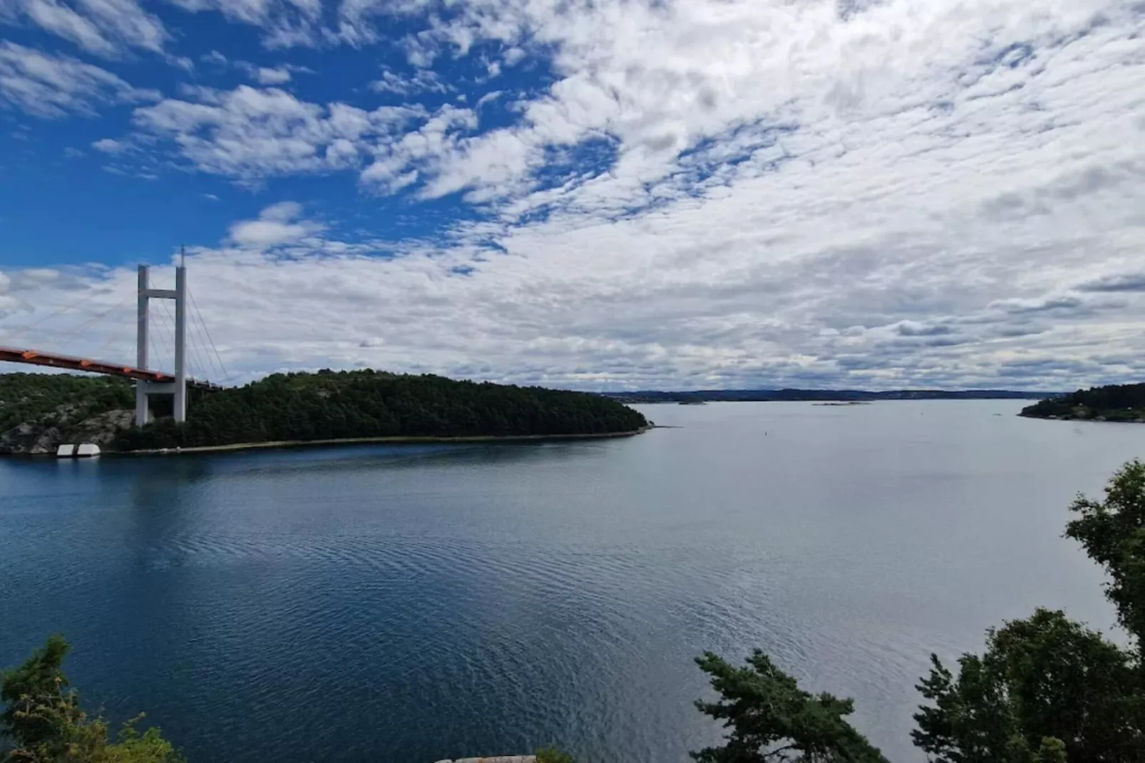 Magisch kusttoevluchtsoord op Tjorn-By Traum-Waterzicht