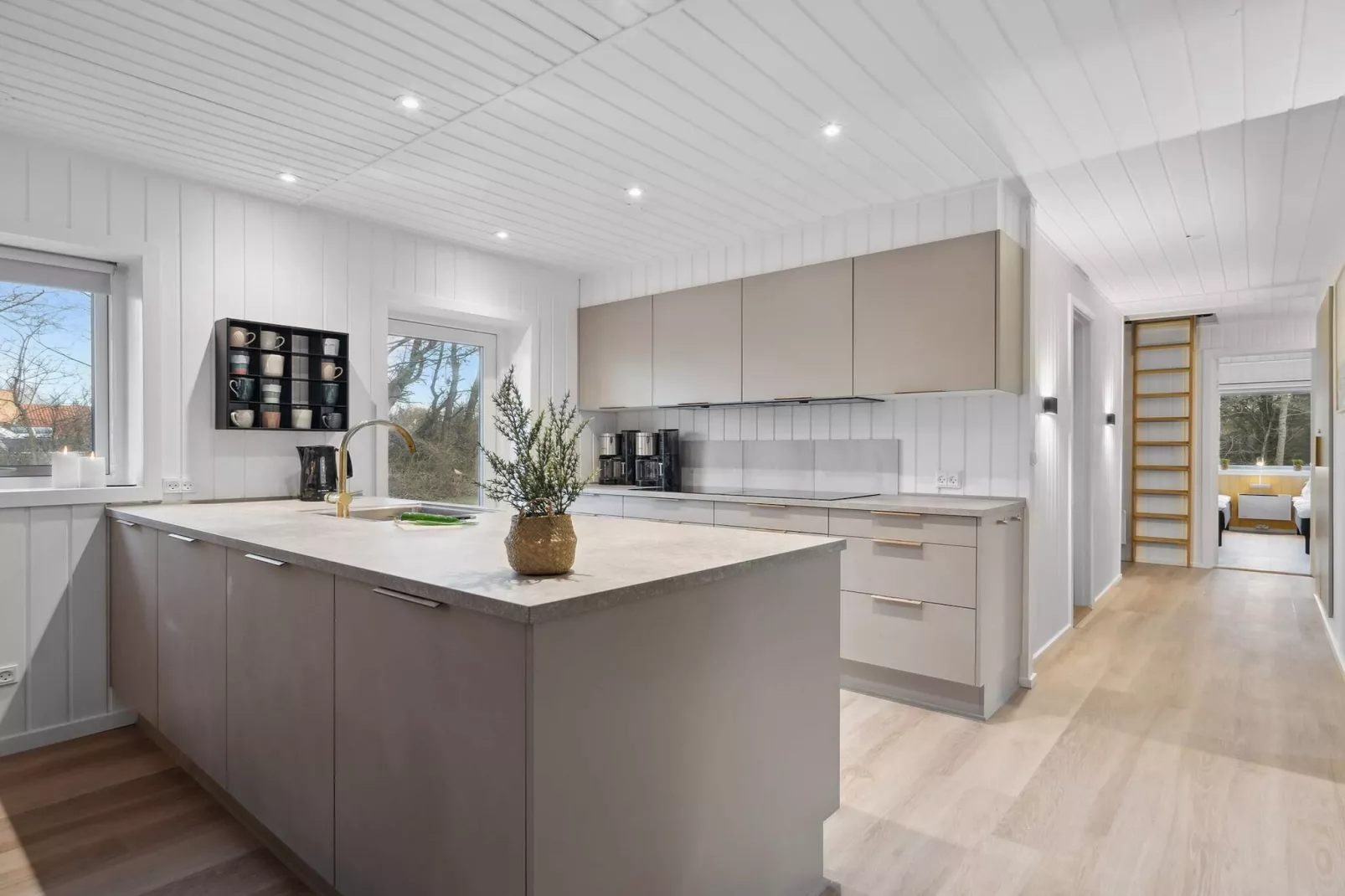 Zeezijde retraite met zwembad -- By Traum Ferienwohnungen