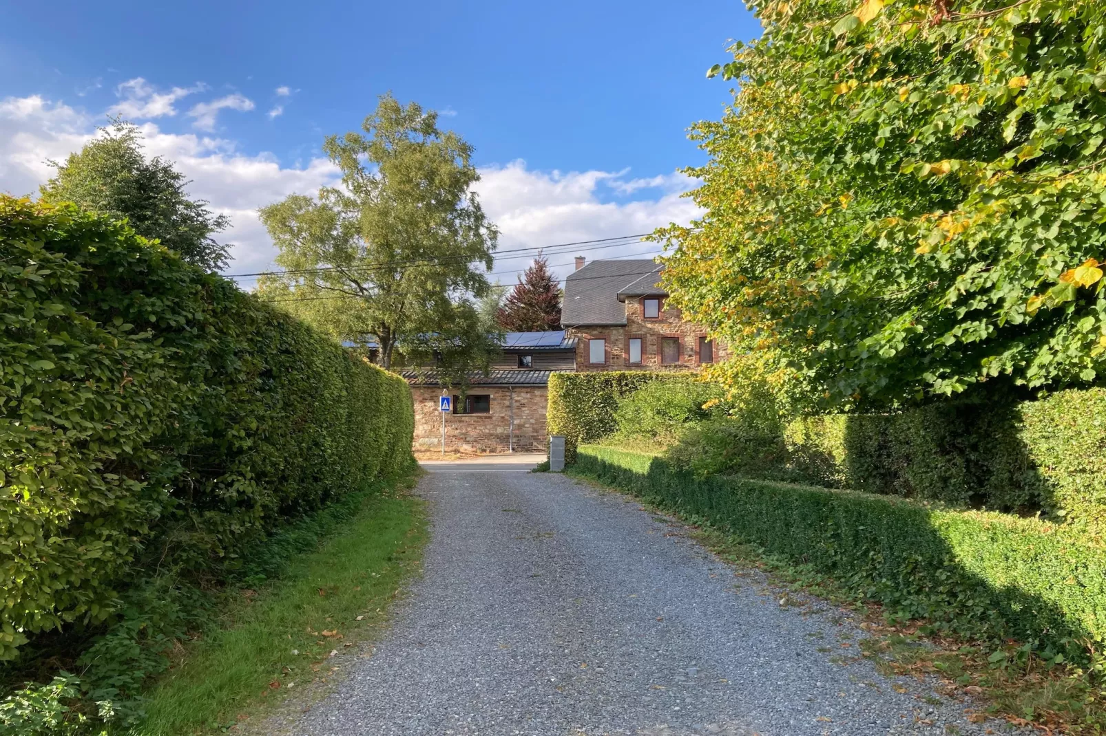 Domaine des Bouts de Fagnes-Buitenkant zomer