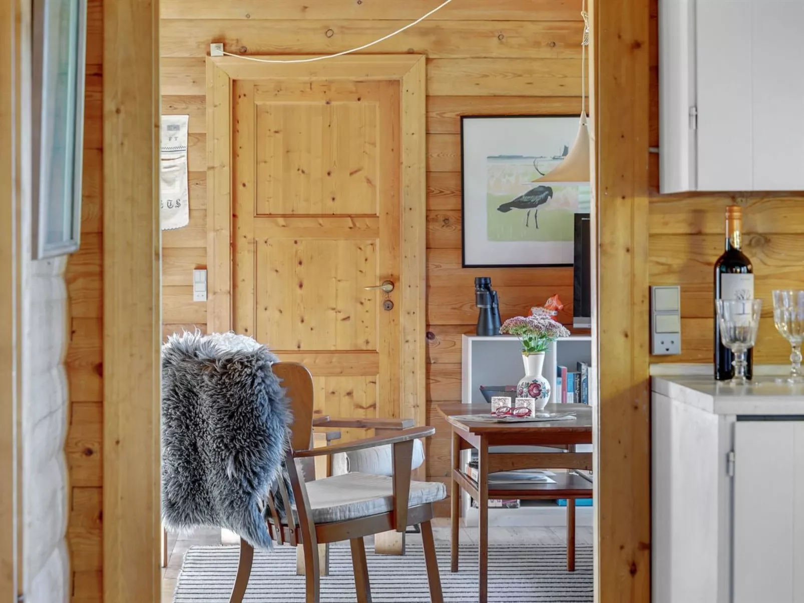 "Thrine" - 100m to the fjord-Binnen