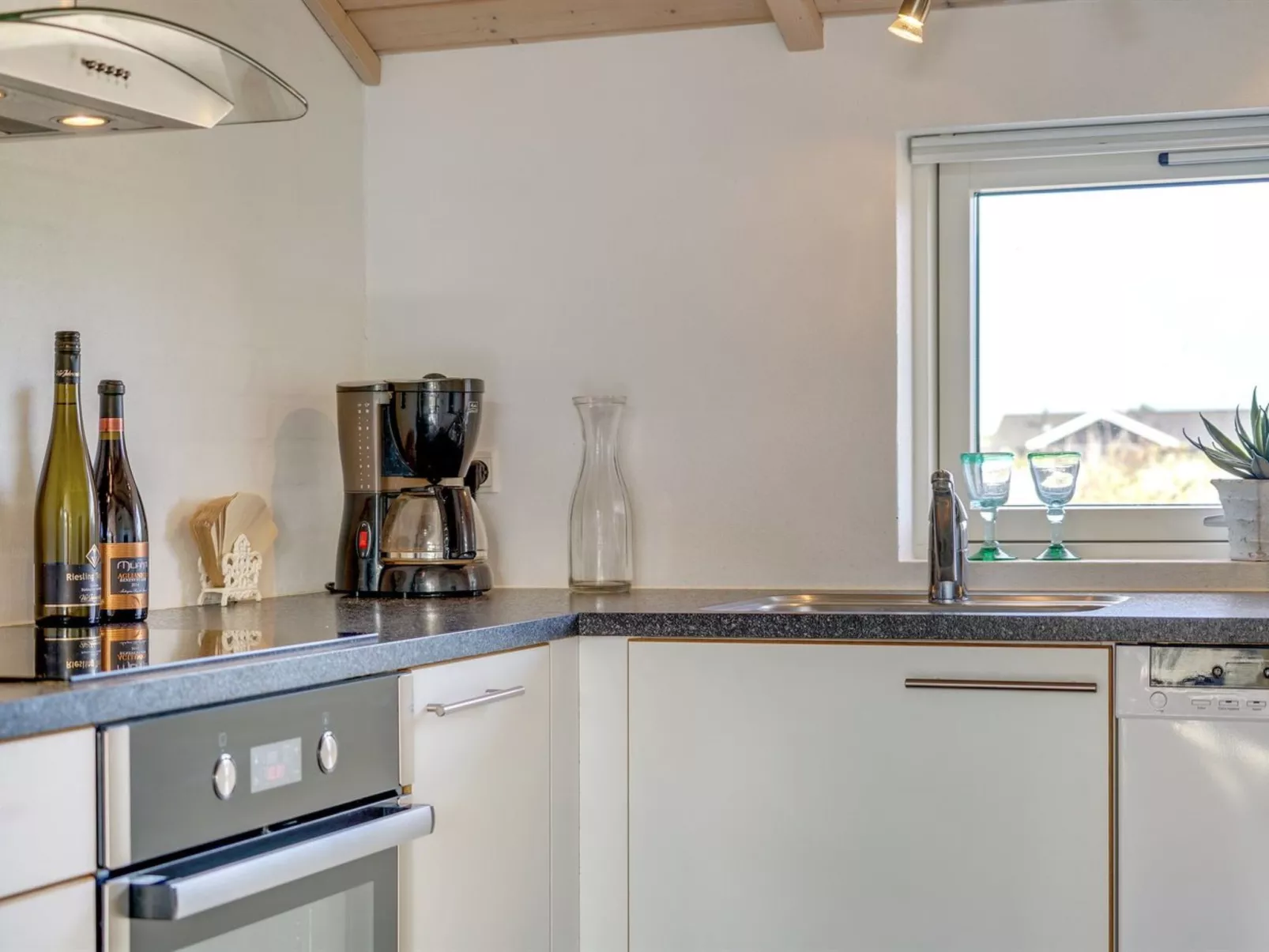 "Aria" - 1.2km from the sea-Binnen