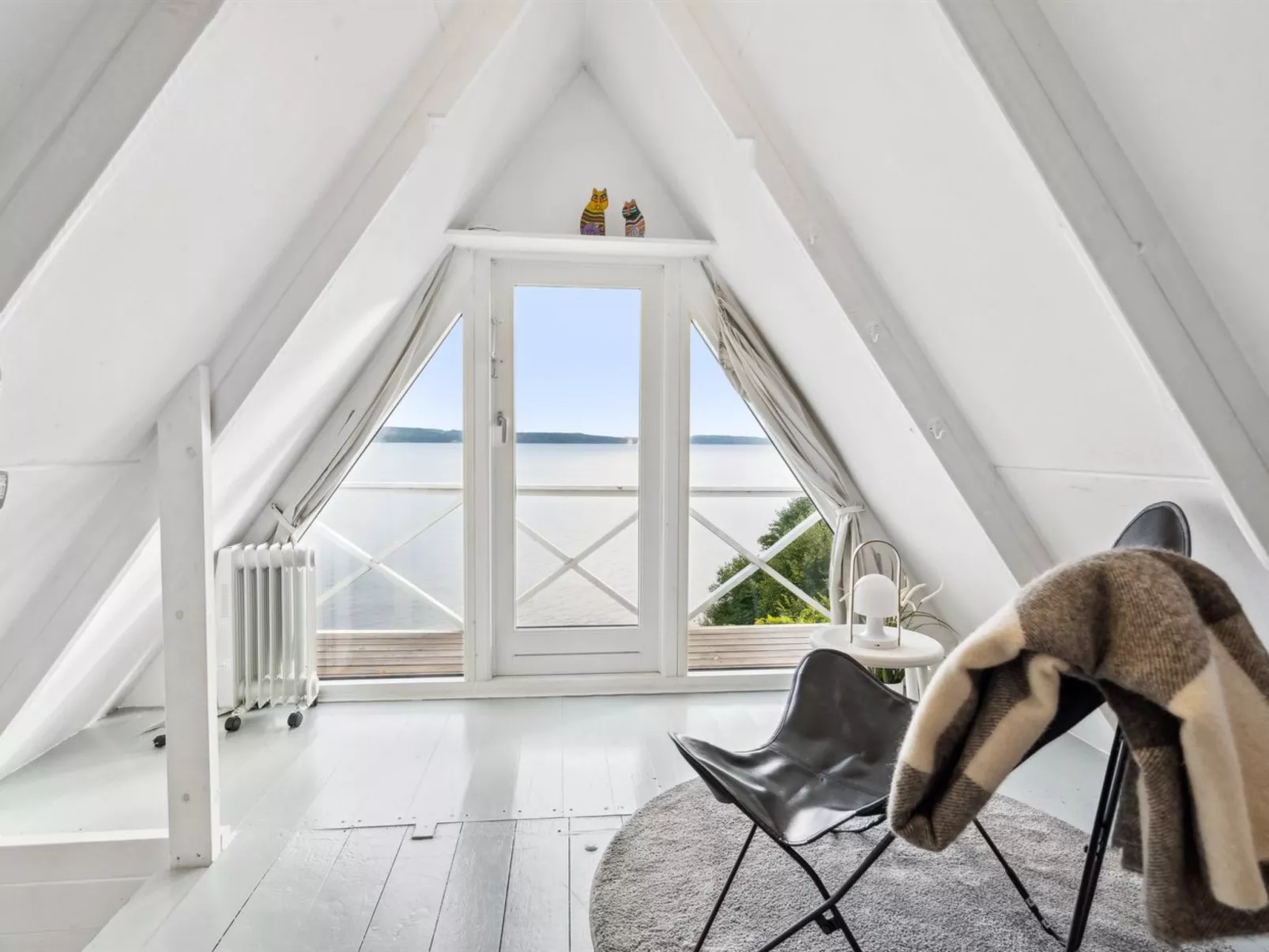 "Fifi" - 10m to the fjord-Binnen