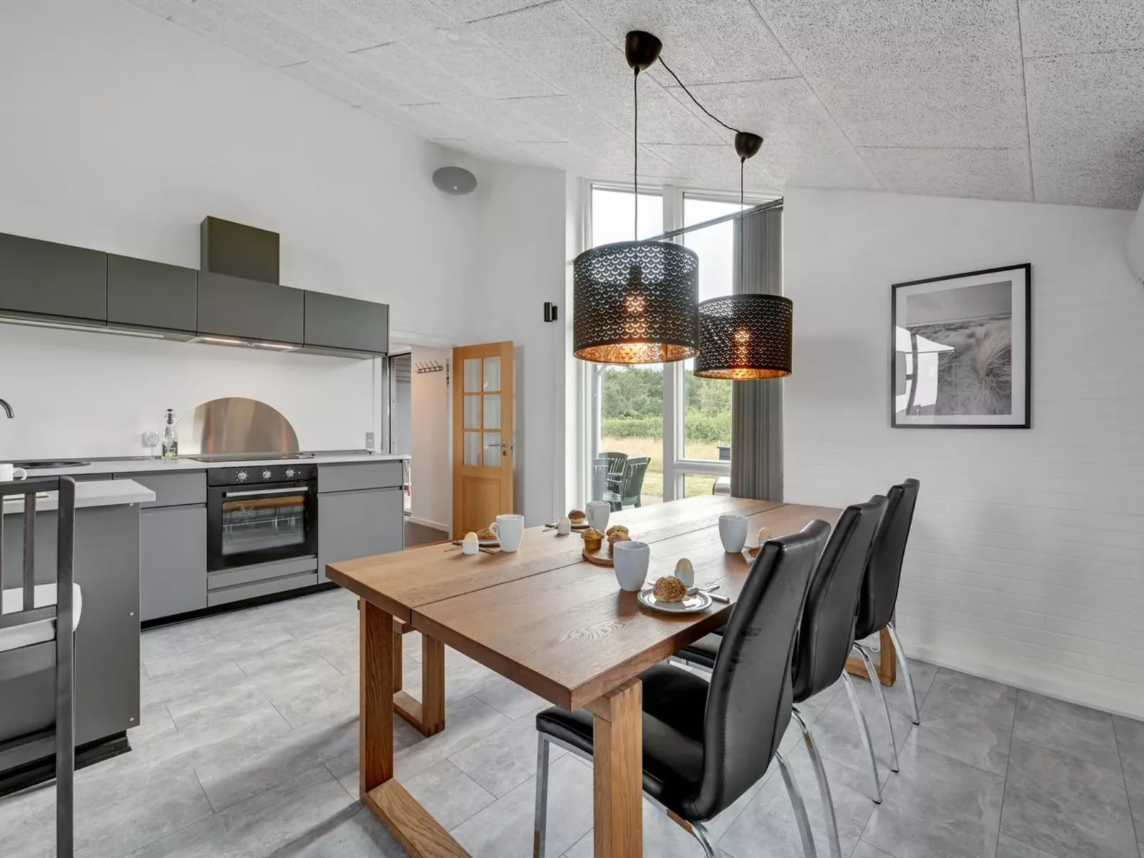 "Mert" - 1.2km from the sea-Binnen