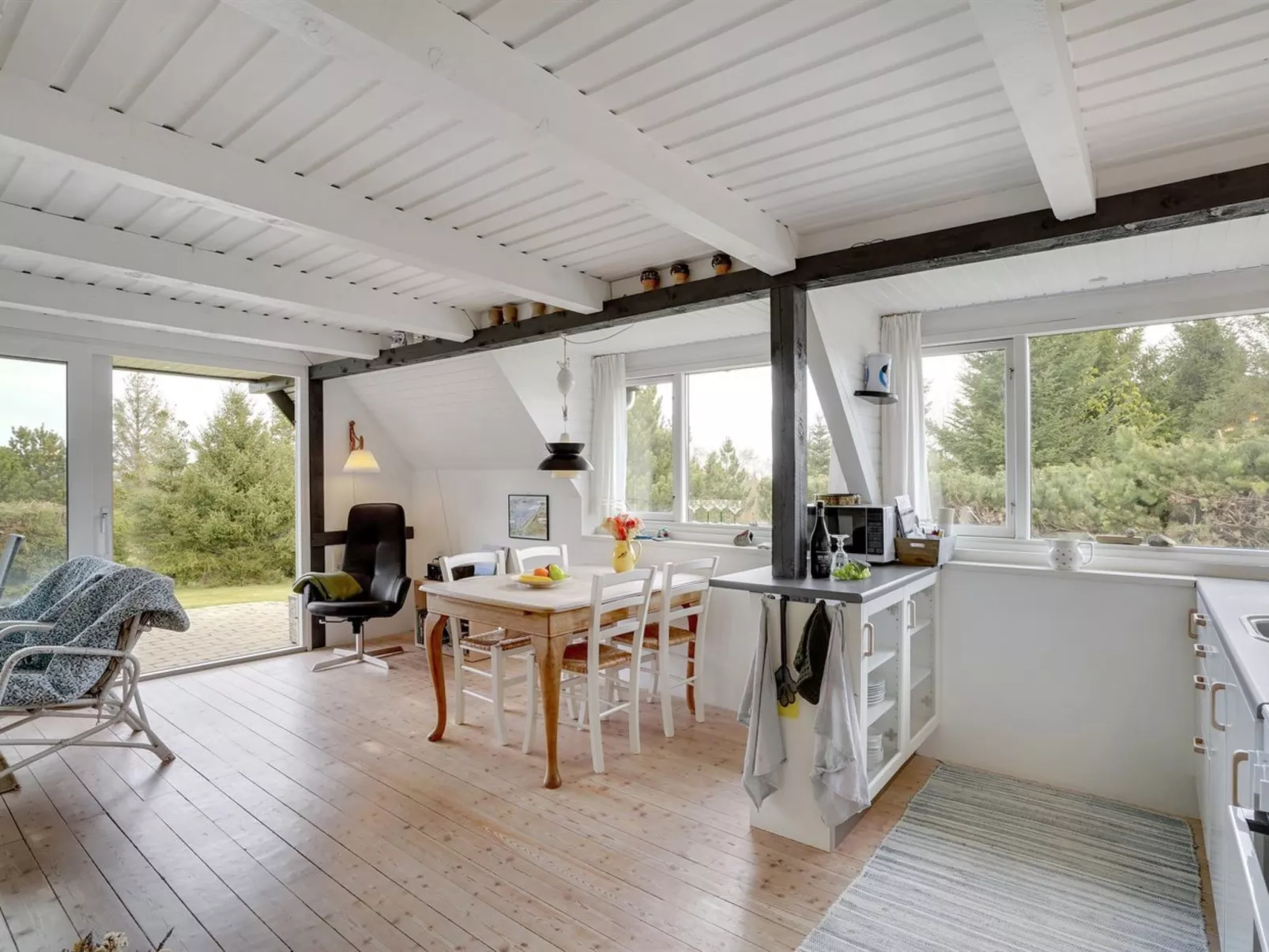 "Brunhild" - 300m to the fjord-Binnen