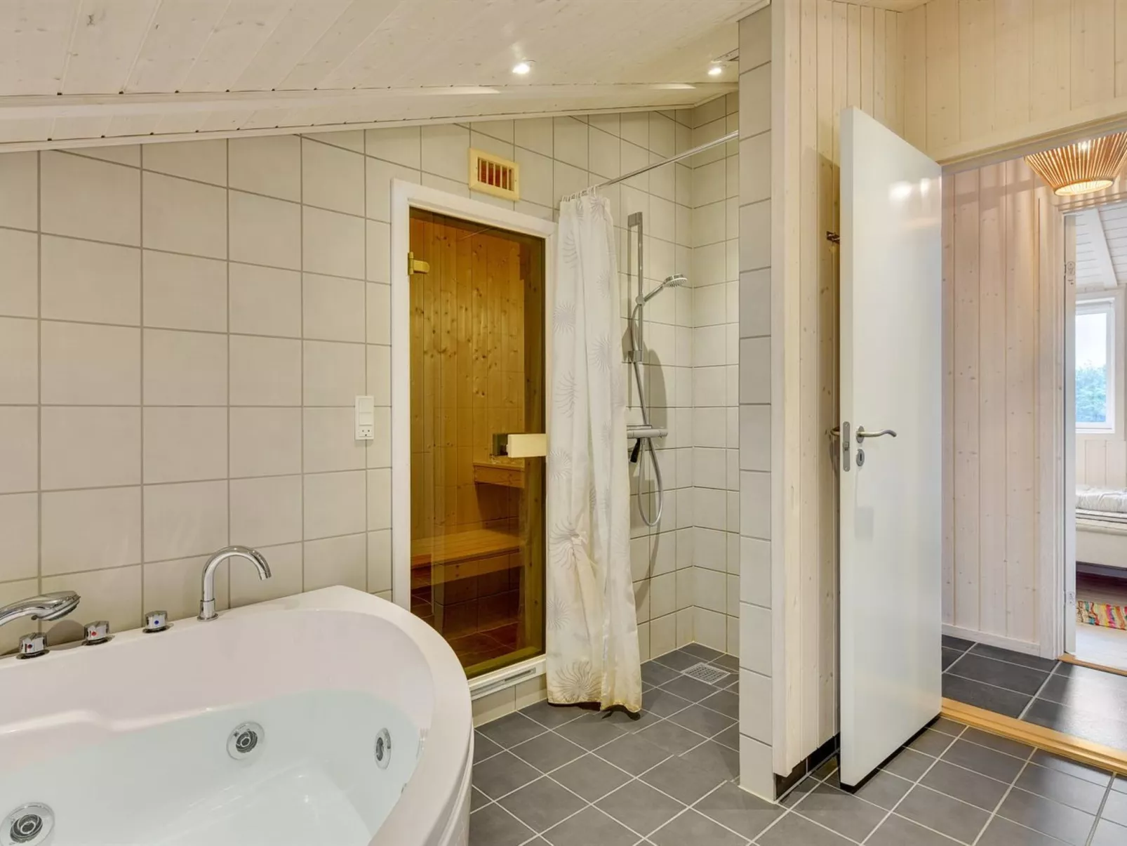 "Erza" - 500m from the sea-Binnen