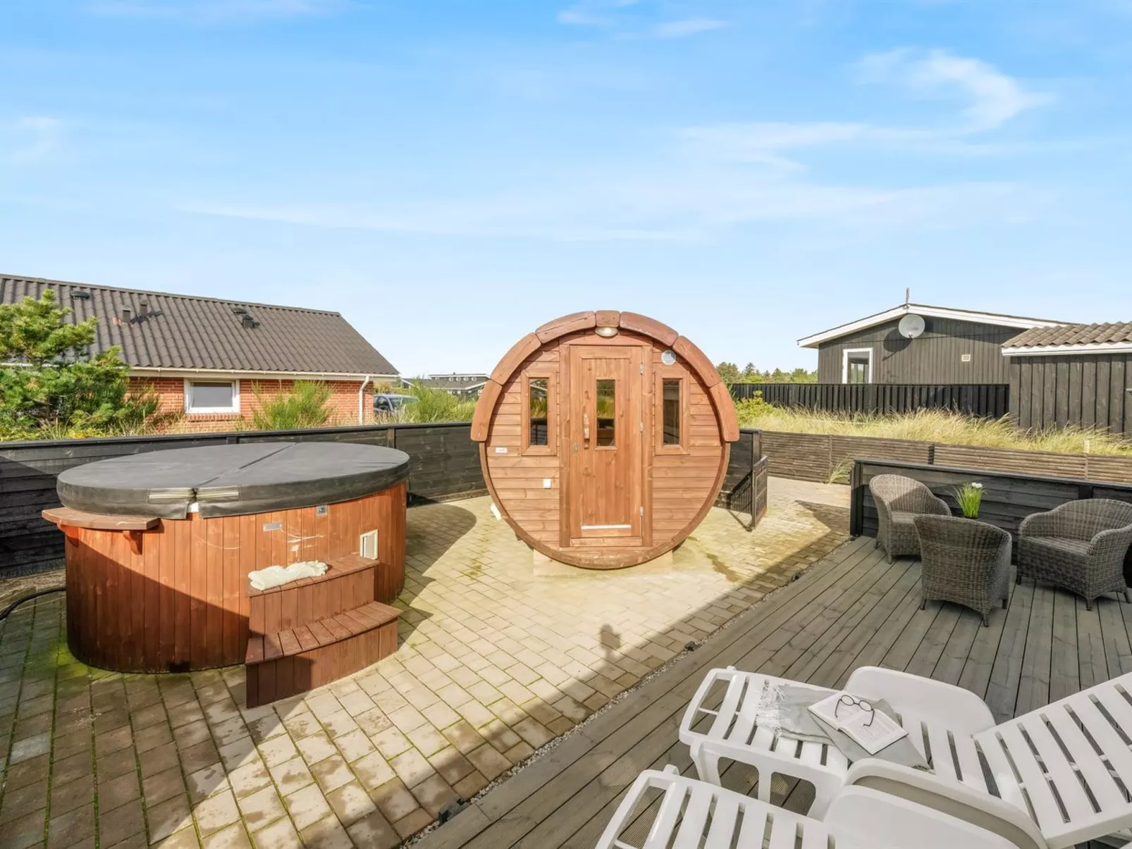 "Teoline" - 500m to the fjord-Binnen