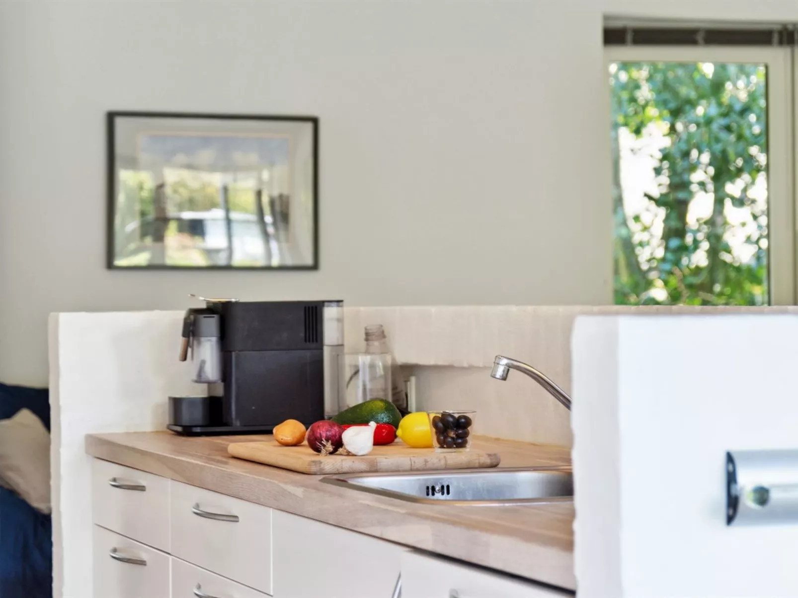 "Pietari" - 1.2km from the sea-Binnen