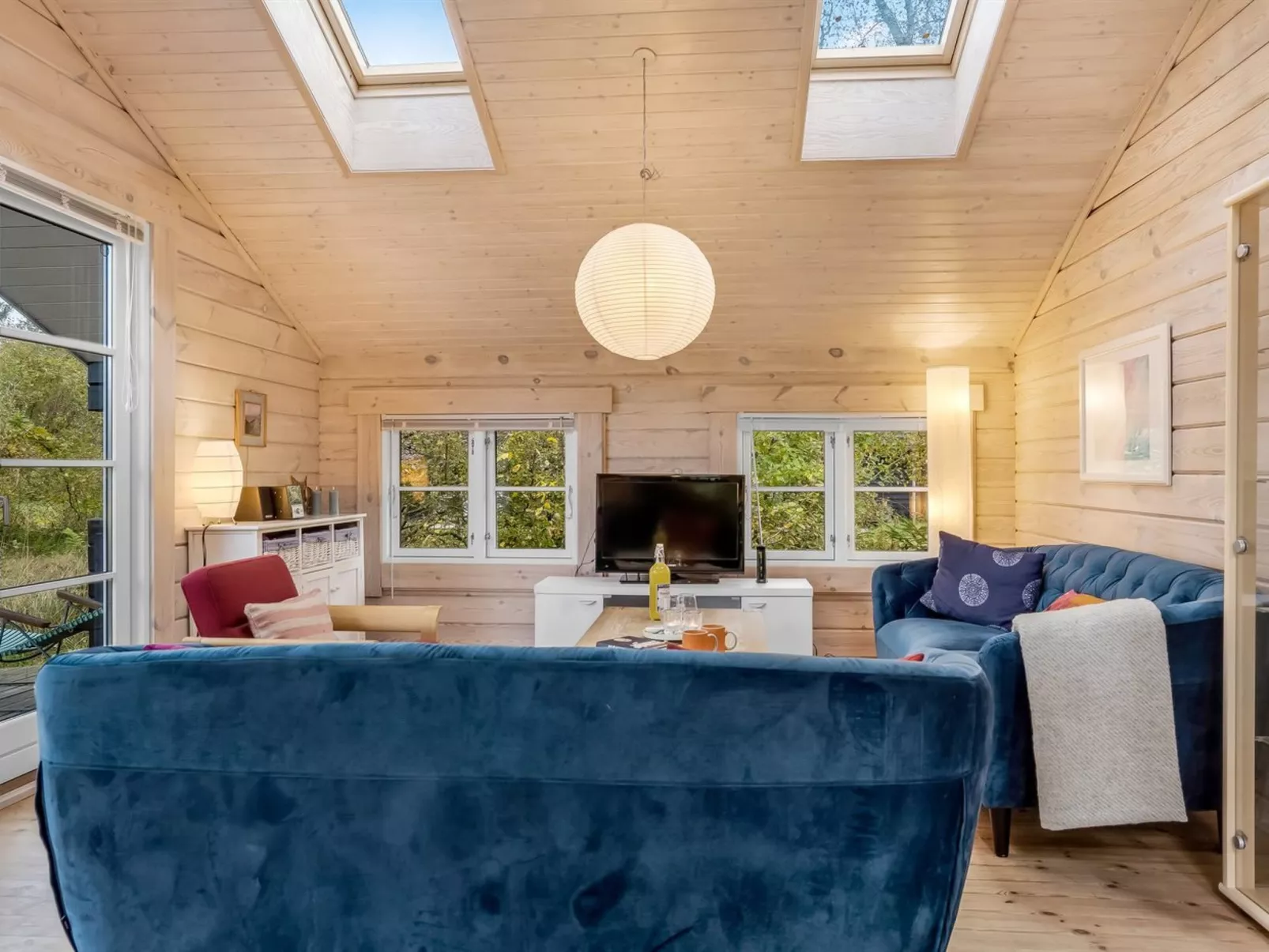 "Tanas" - 2km from the sea-Binnen