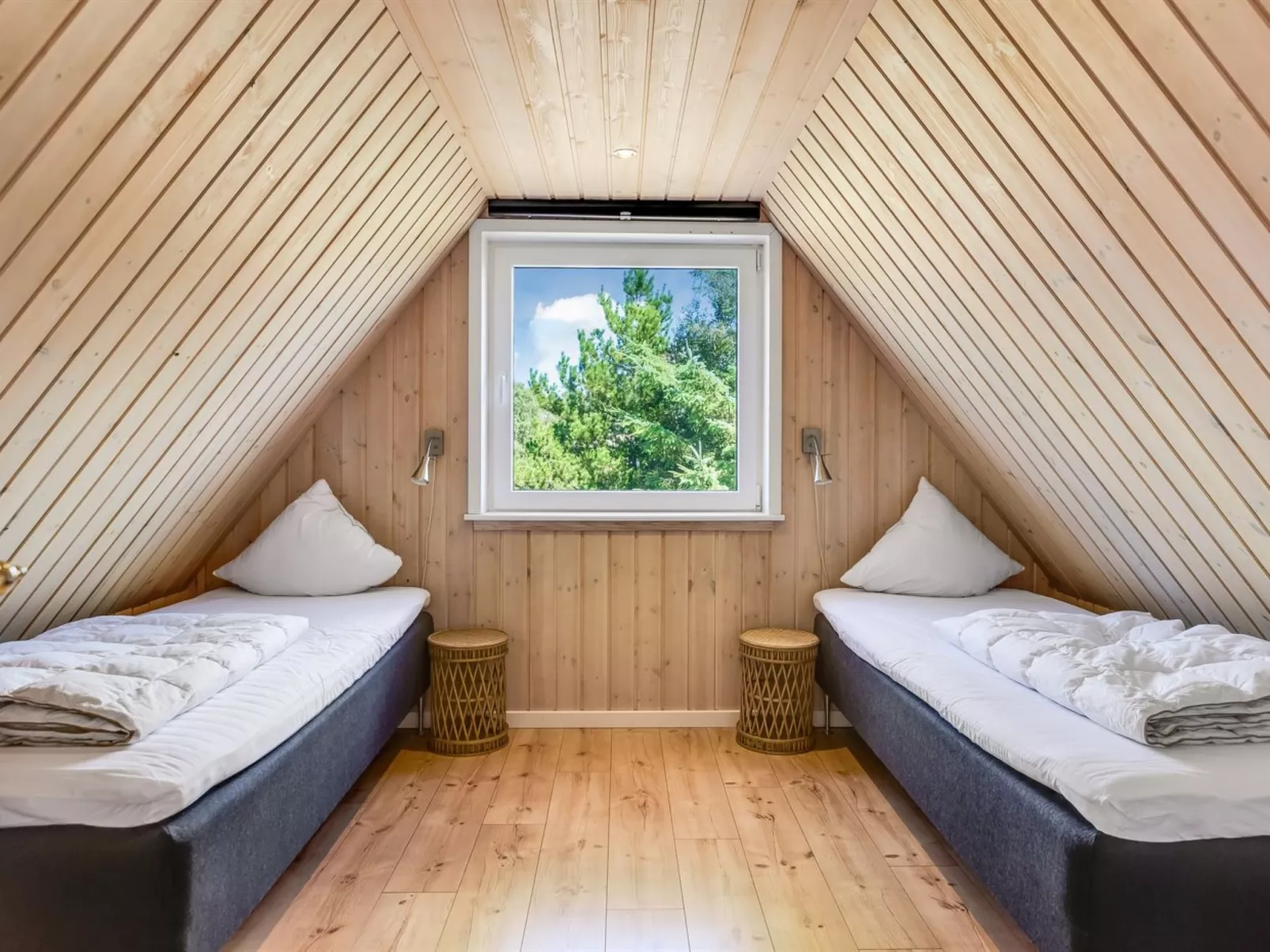 "Clare" - 4km from the sea-Binnen