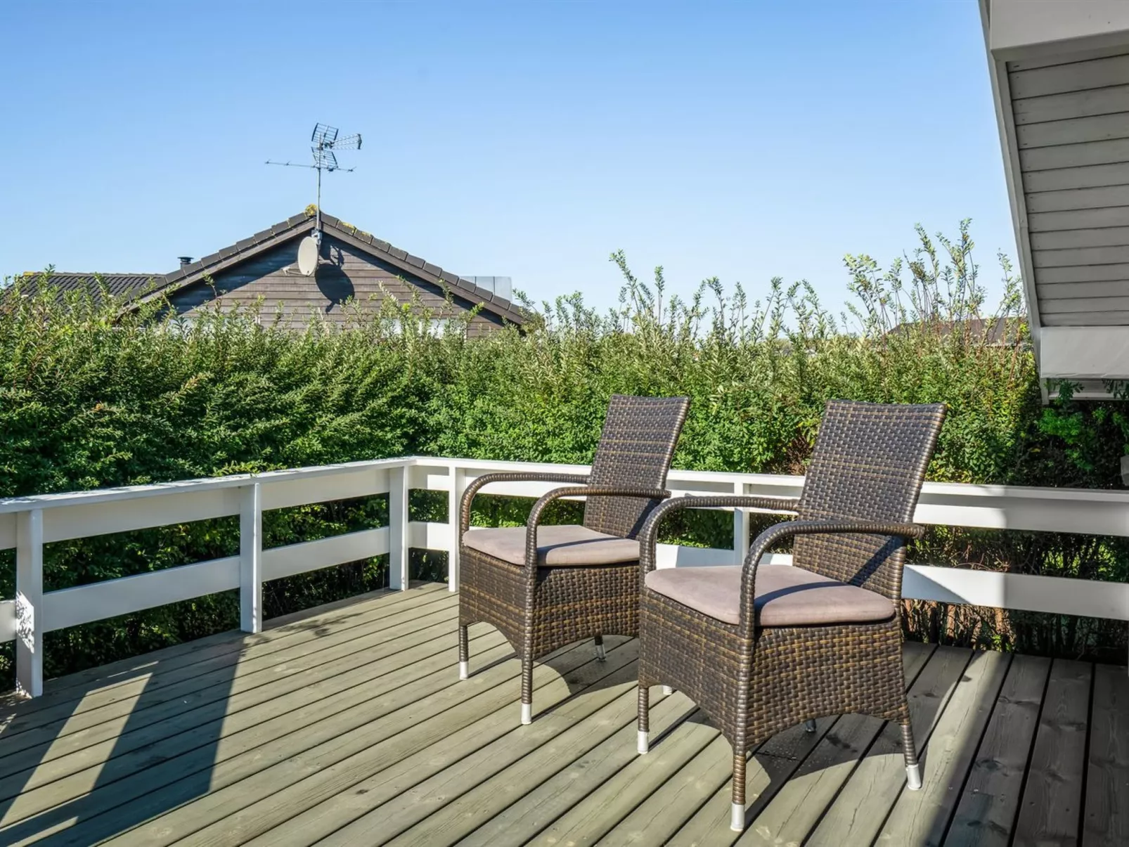 "Brynjolf" - 350m to the fjord-Buiten