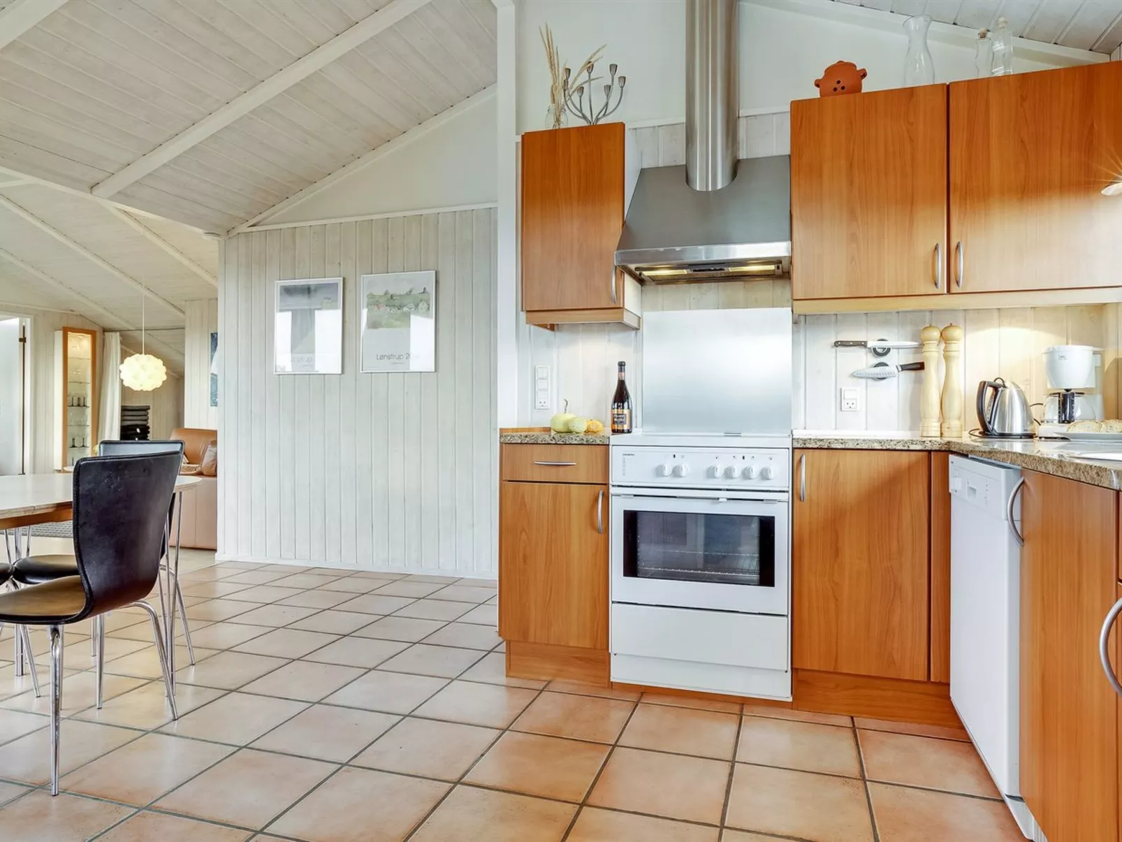 "Lien" - 160m from the sea-Binnen