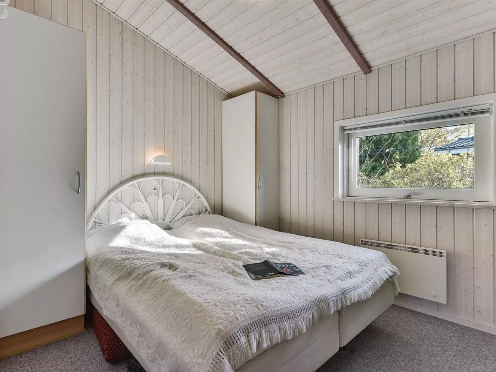 "Roel" - 500m from the sea-Binnen